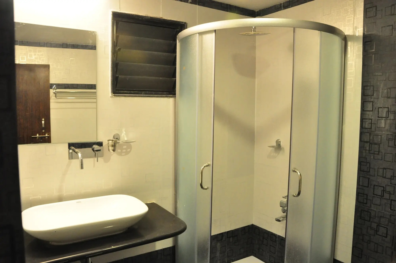 Hotel Avon International