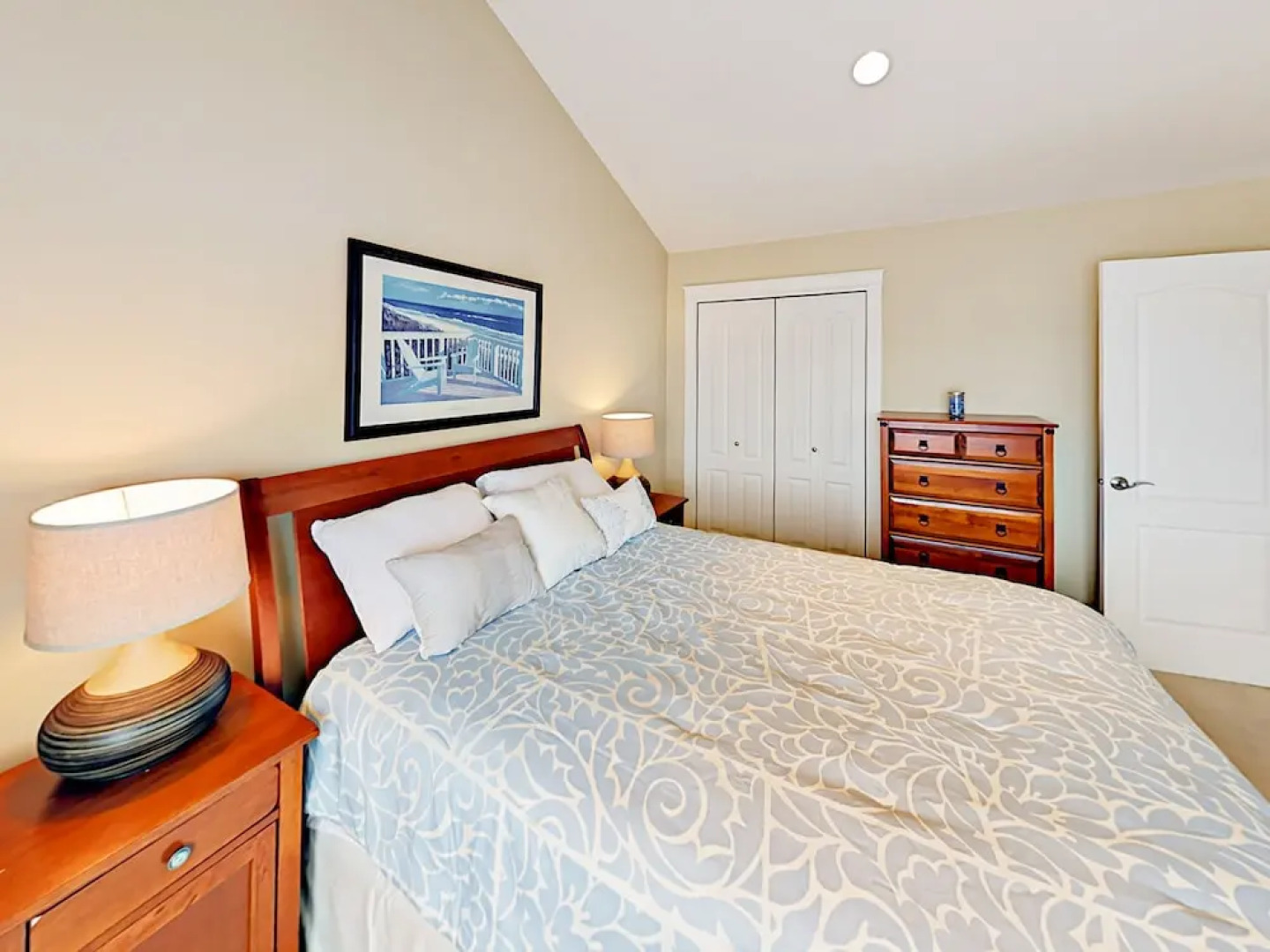 201 E Sandpiper Rd Home 3 Bedrooms 2.5 Bathrooms Home