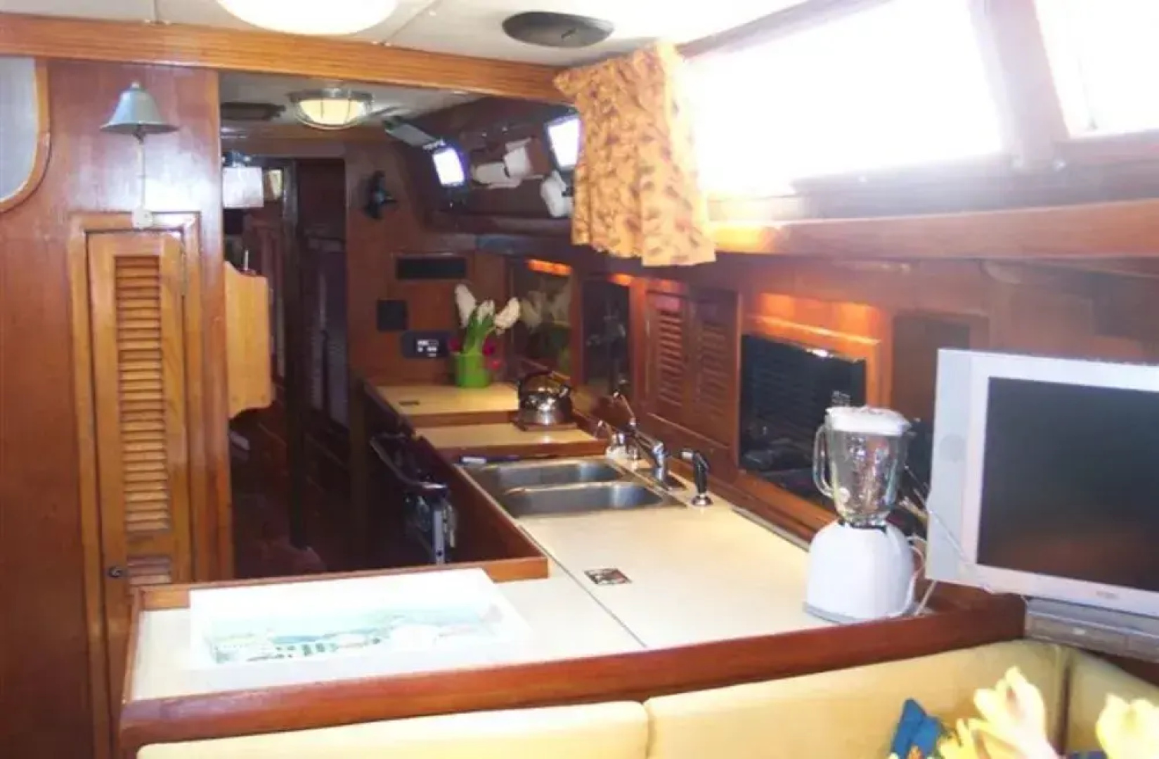 Dream Lover Boat and Breakfast