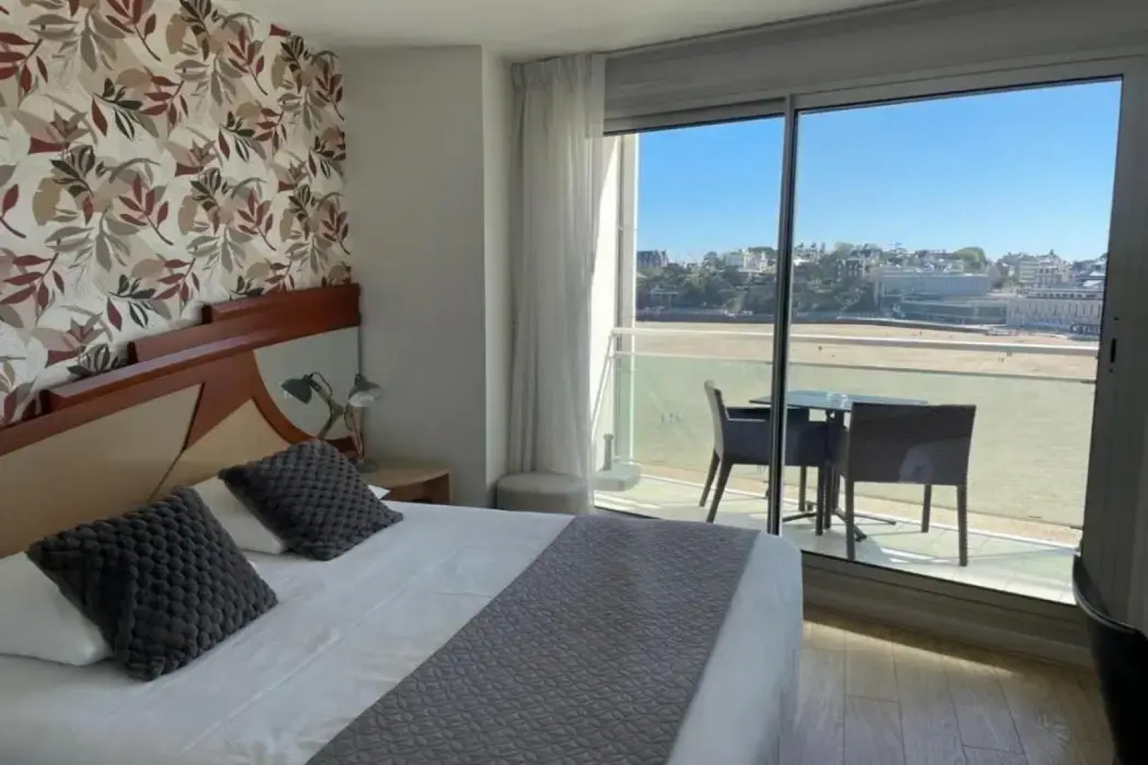 Le Crystal Dinard, Sure Hotel Collection by Best Western