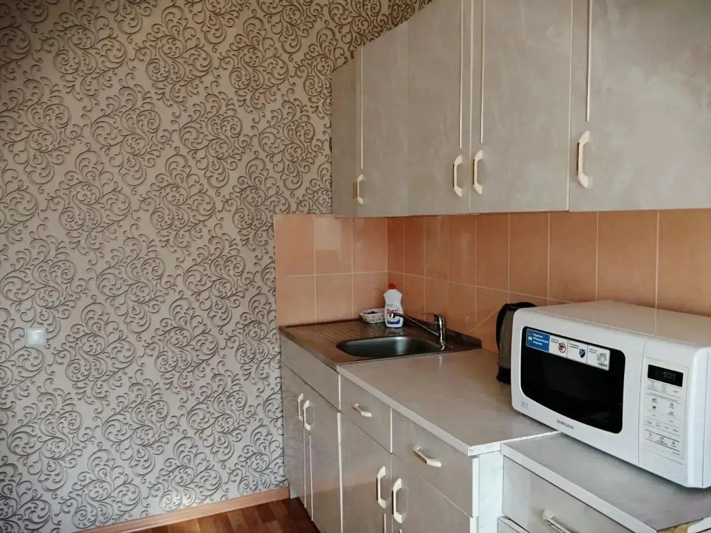 Домашний очаг на улице Артема 100