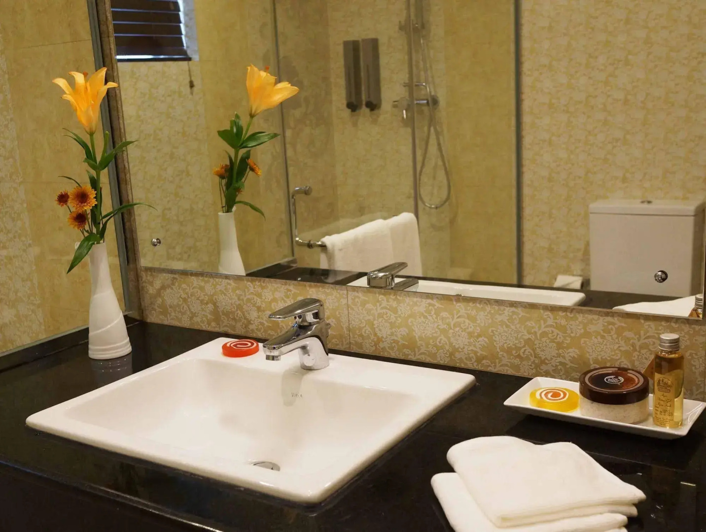 The Penthouse Above Sea