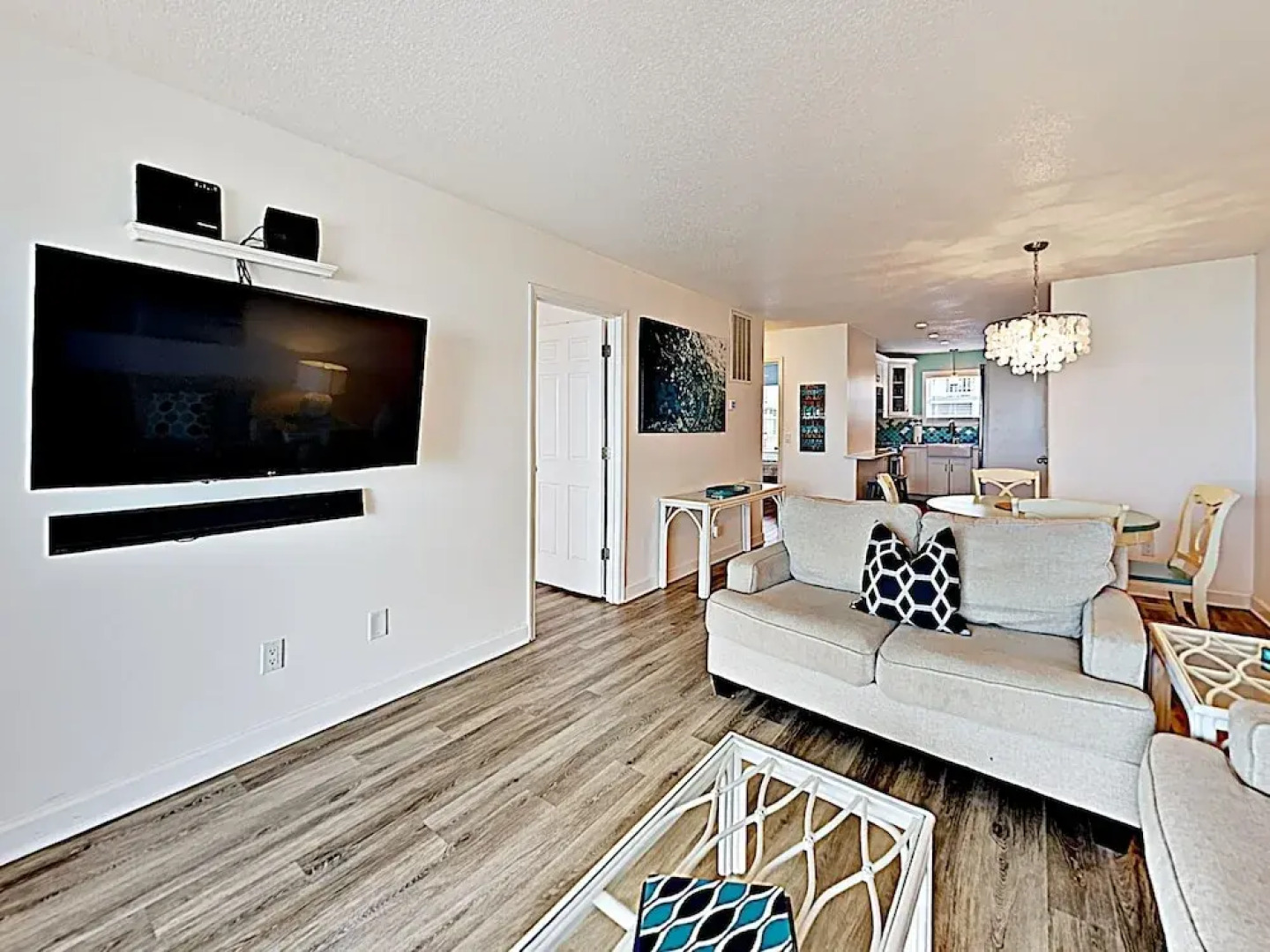 Oceanfront W/ Pool - Steps To Beach! 2 Bedroom Condo