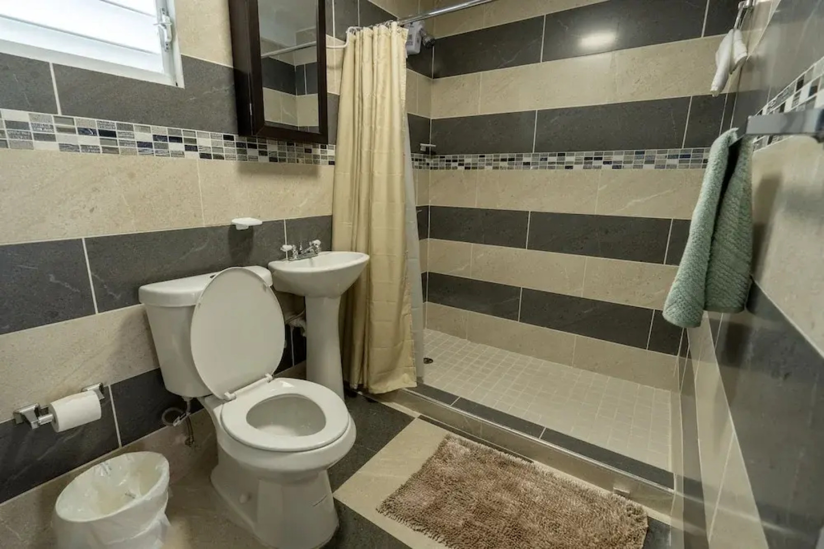 El Flamingo Beach Club