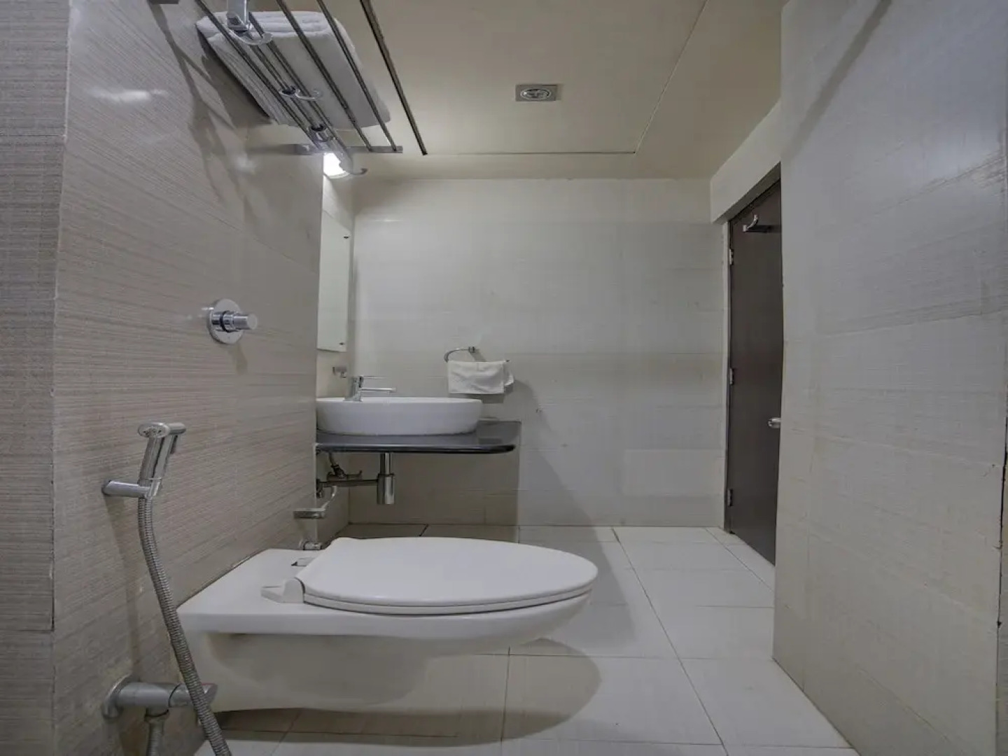 OYO 26196 Hotel Vip Regency