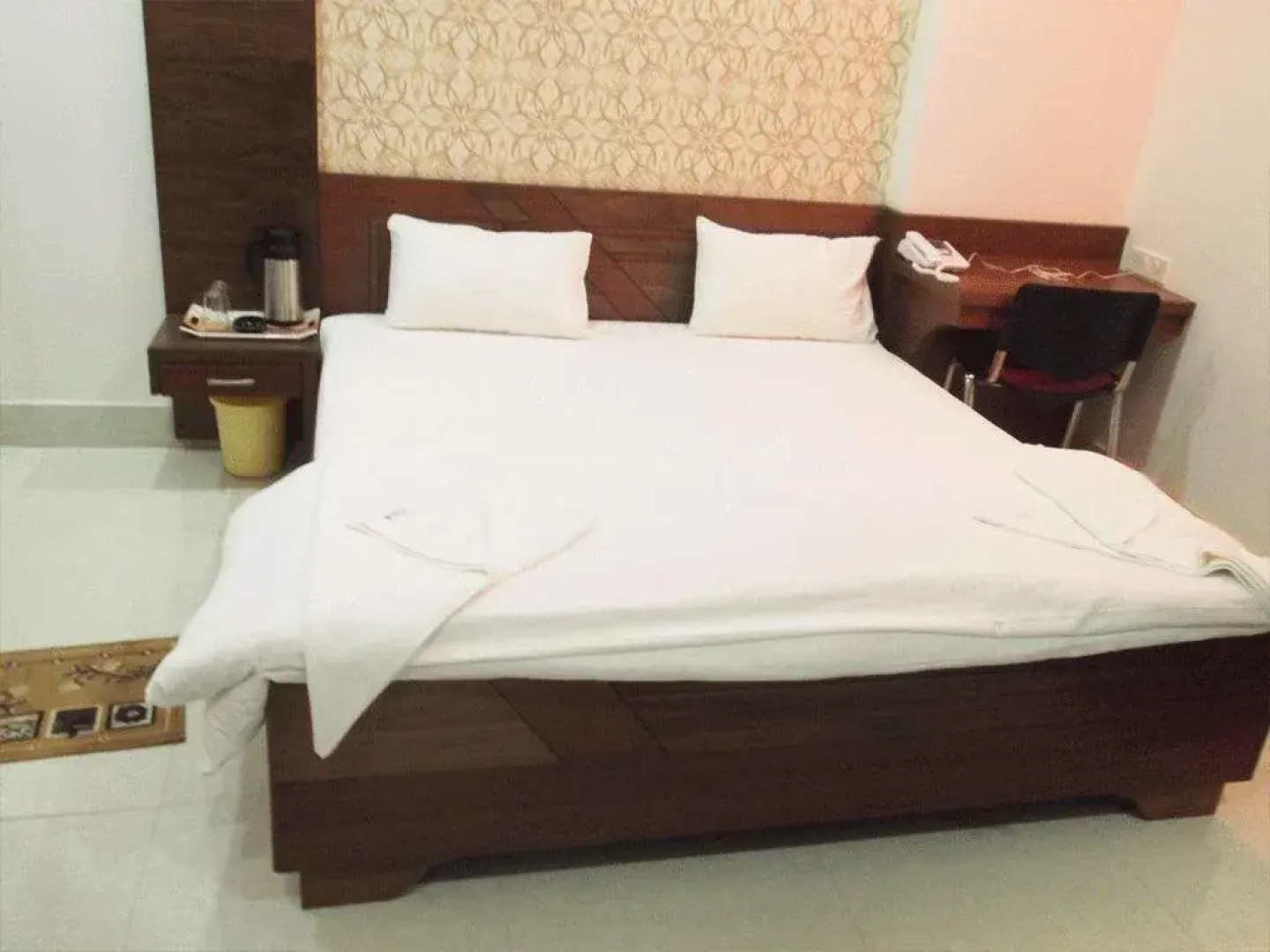 Hotel Vinayak International