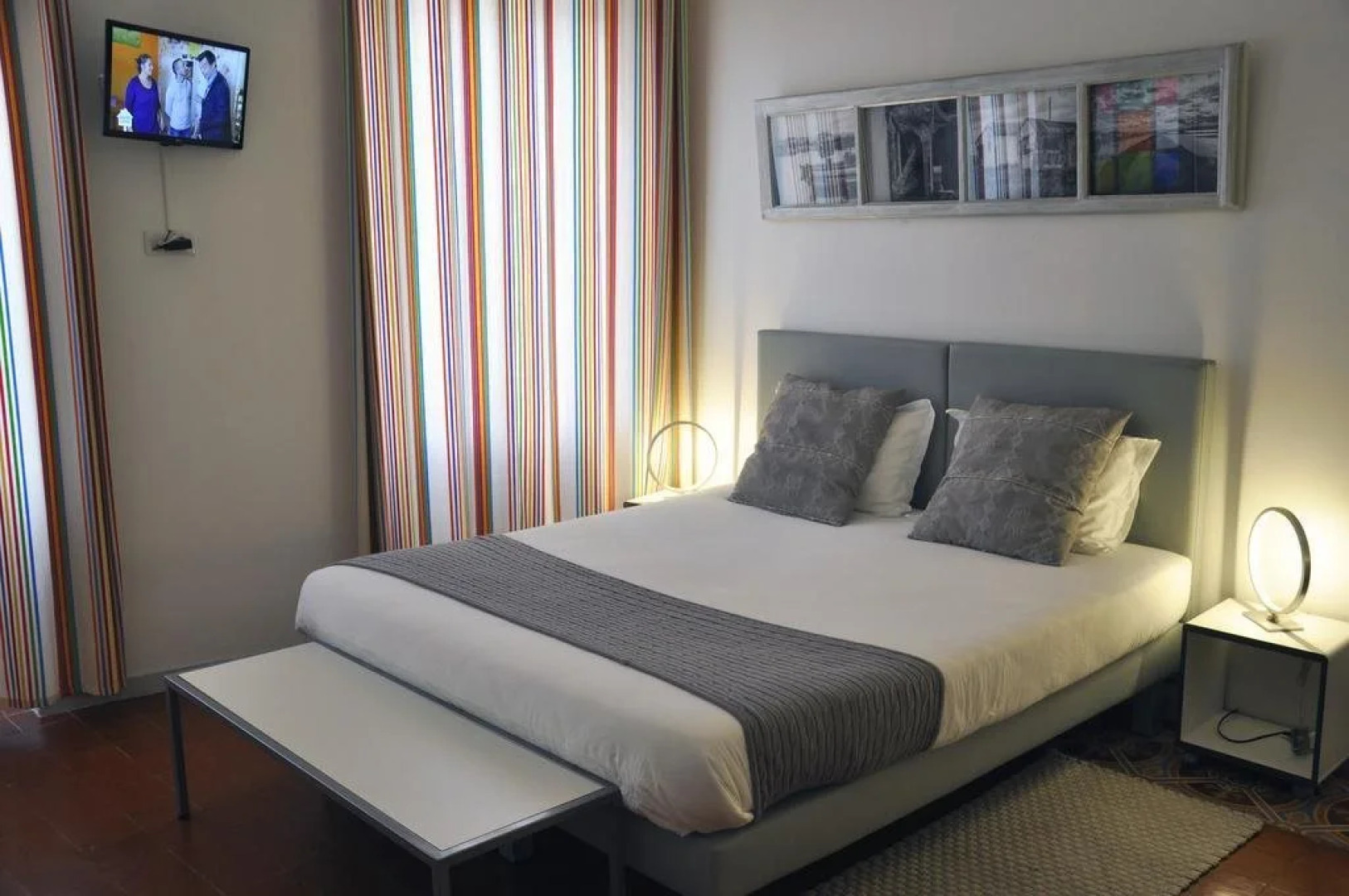 La Grussan-Hôtes Bed & Breakfast