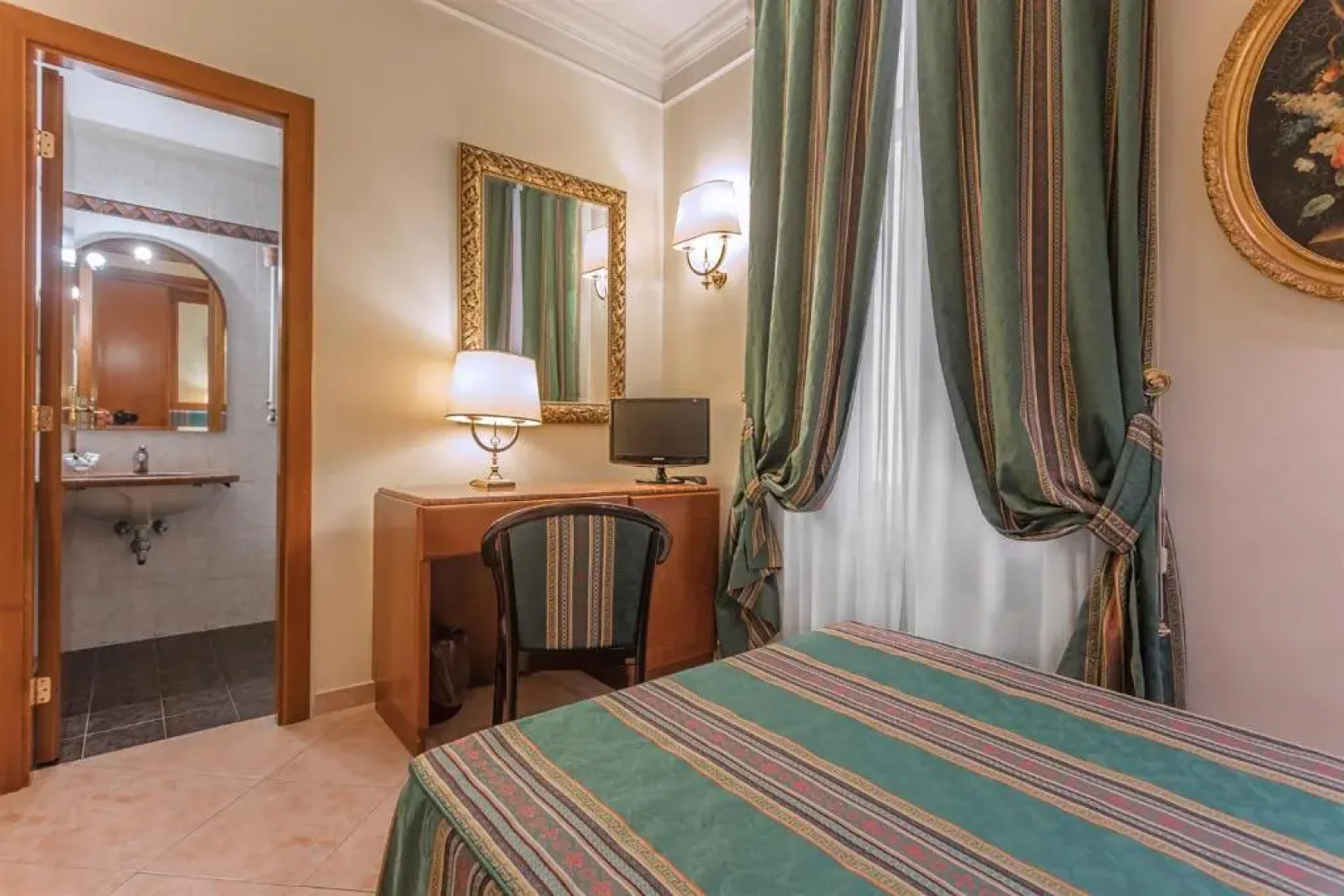 Raeli Hotel Luce
