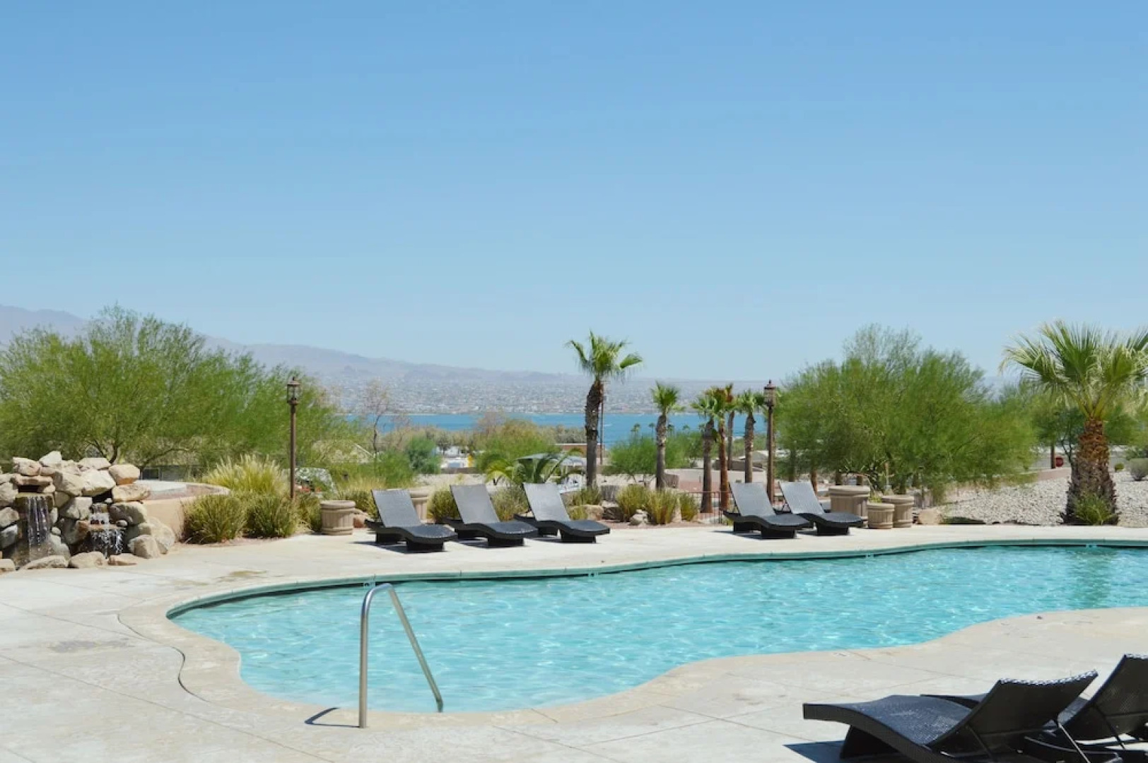 Gorgeous 3BD Havasu Home with Lake View