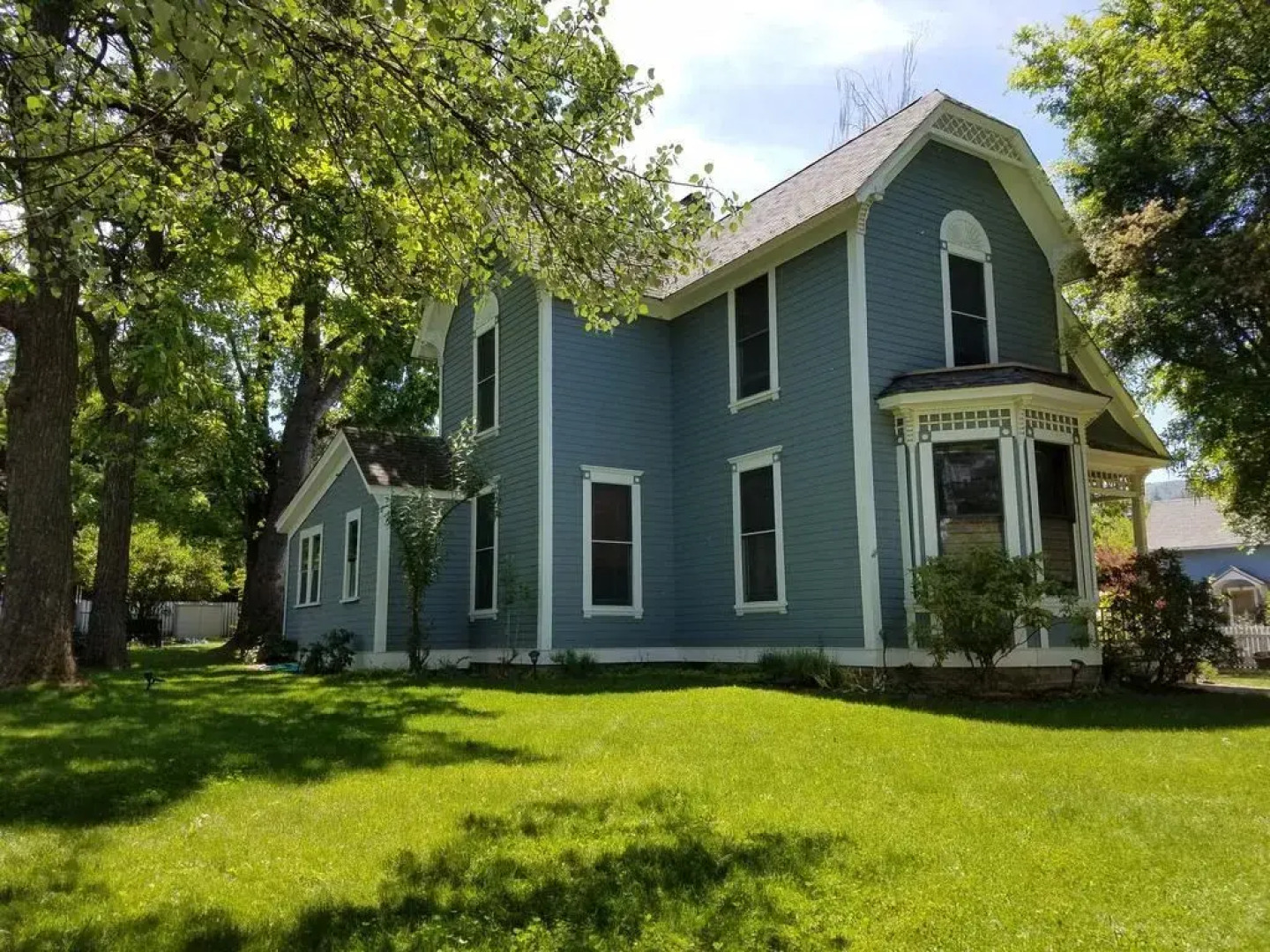 Pelton Vacation Rental