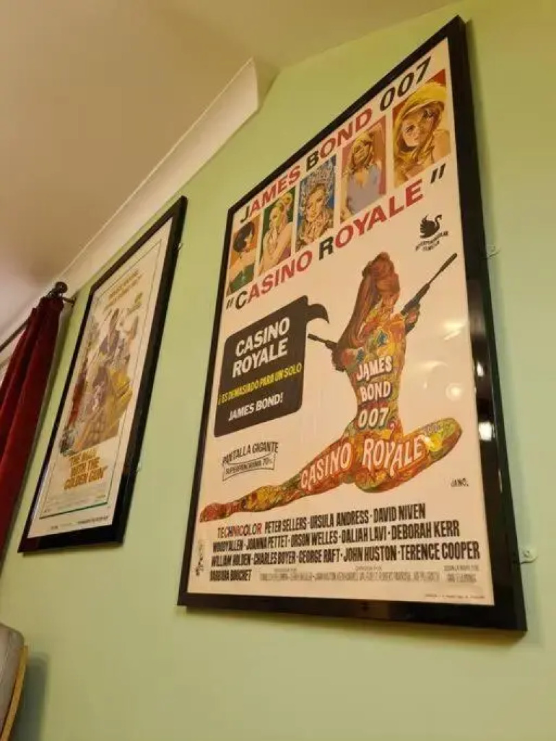 Southsea Royale James Bond 3 bed Cool Penthouse, seafront parking