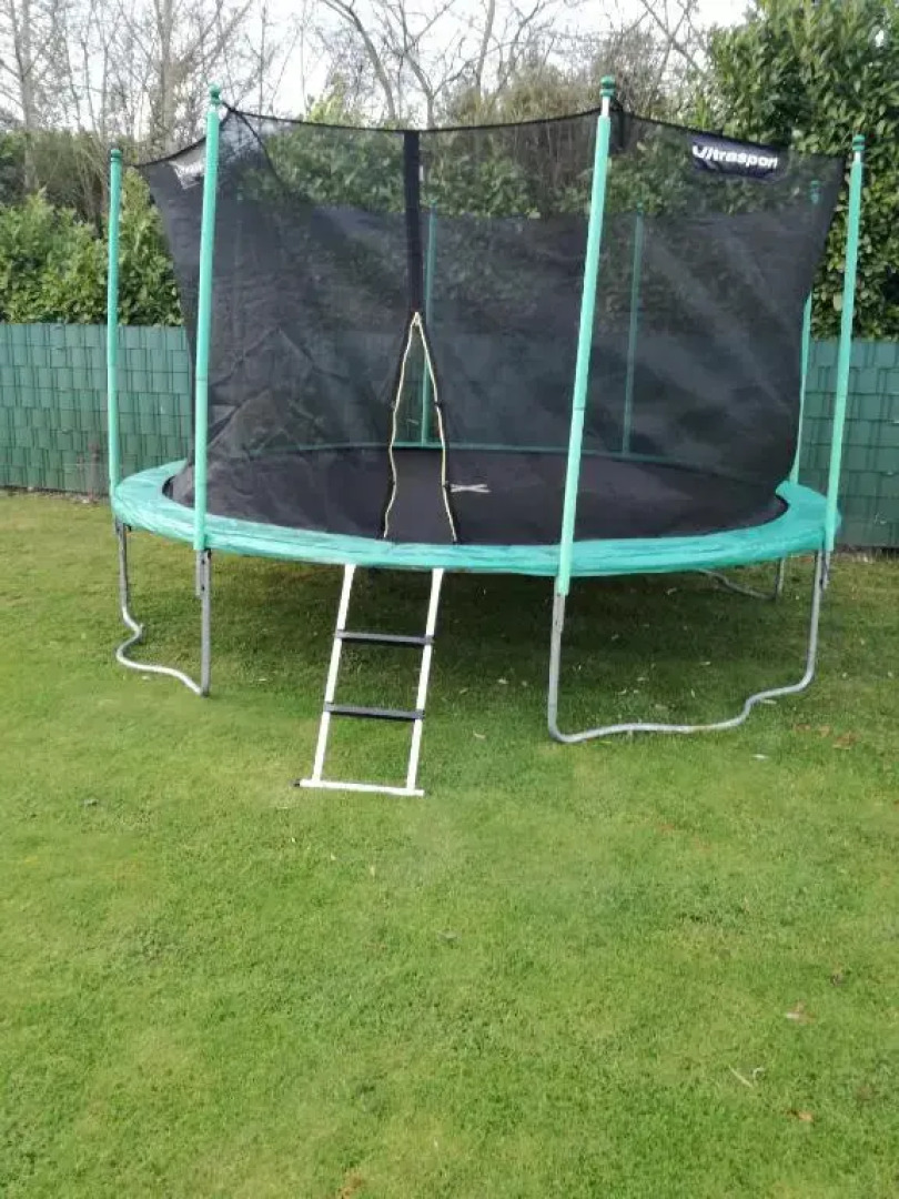 Urlaub machen im großen Garten direkt am Kinderparadis Irrland