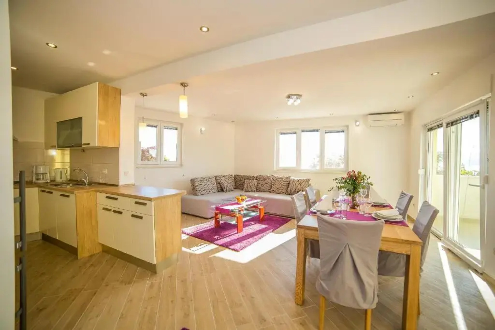 Apartments Emil Zora