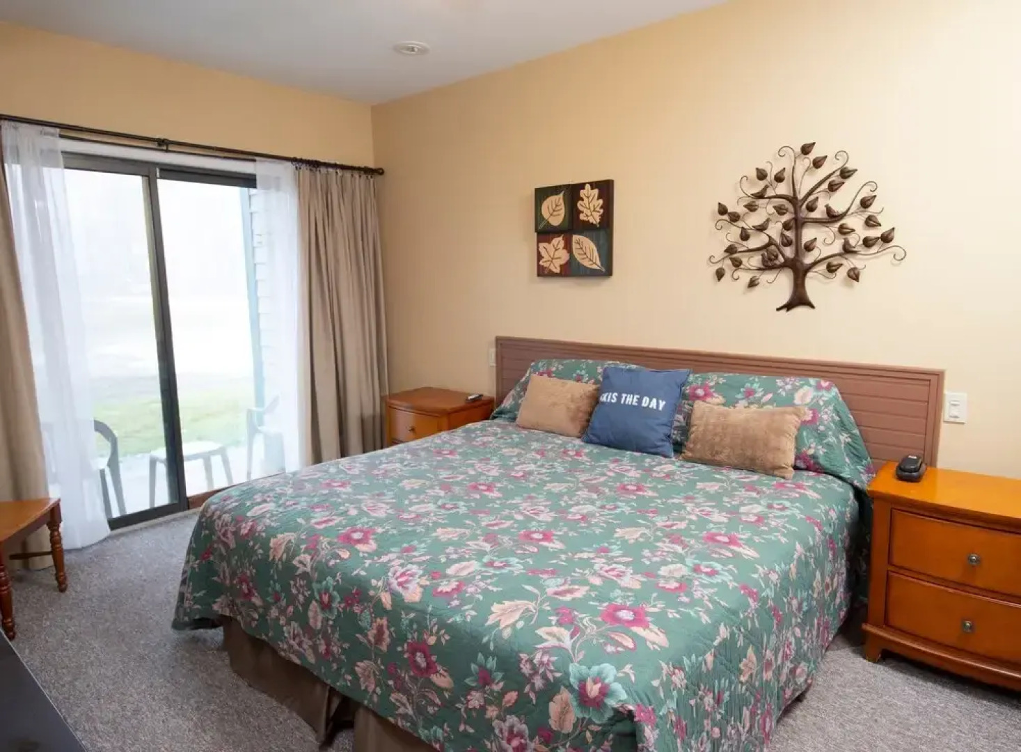 Ski-in, Ski-out 2 Br With View Of Ski Lift! 2 Bedroom Condo by RedAwning