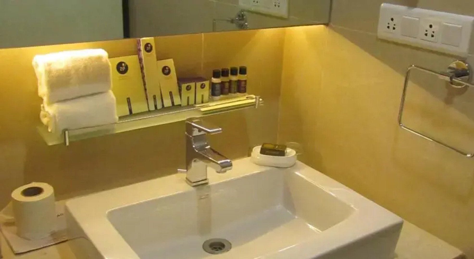 Zip by Spree Hotel at Woodrose Club