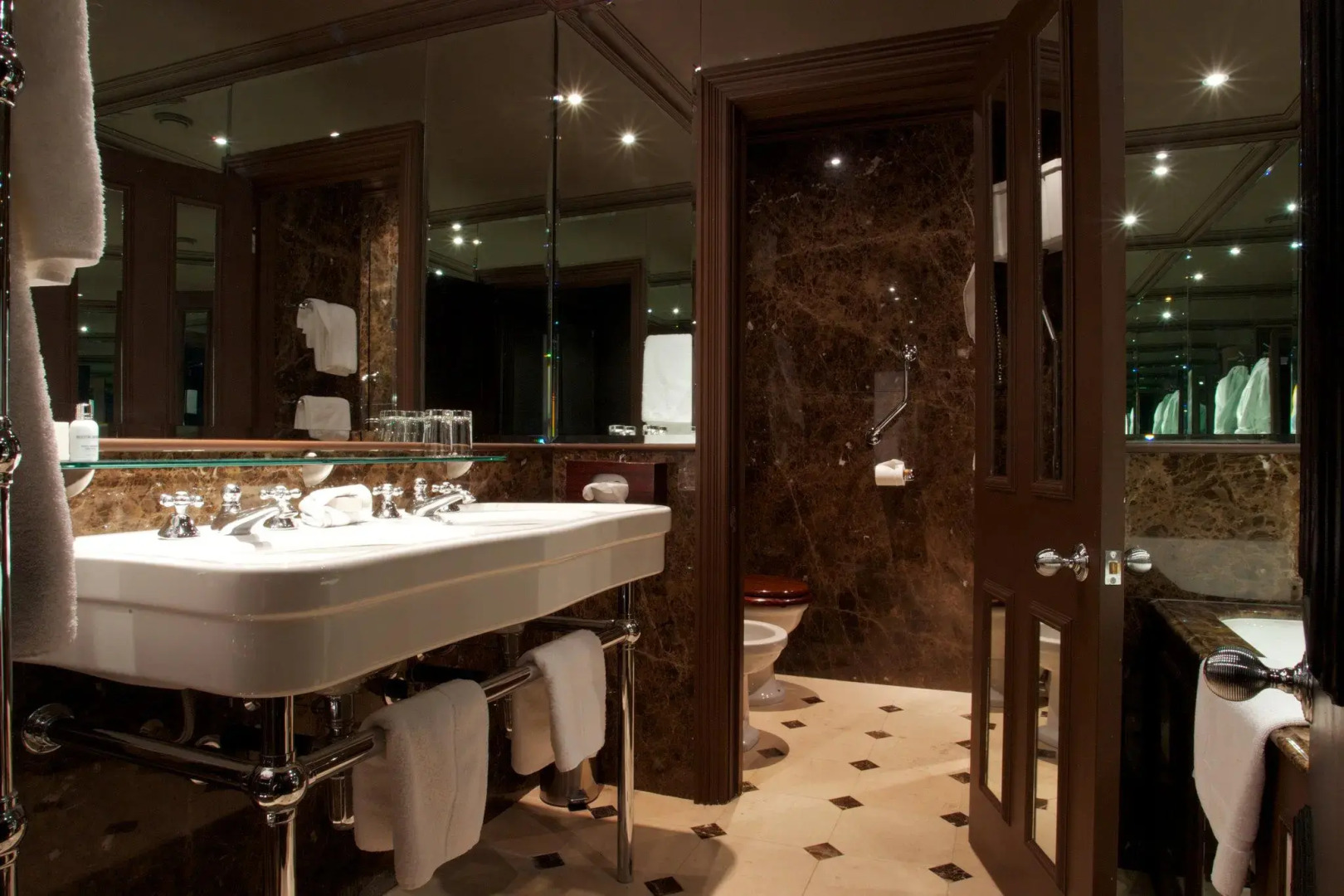 11 Cadogan Gardens and The Apartments by Iconic Luxury Hotels