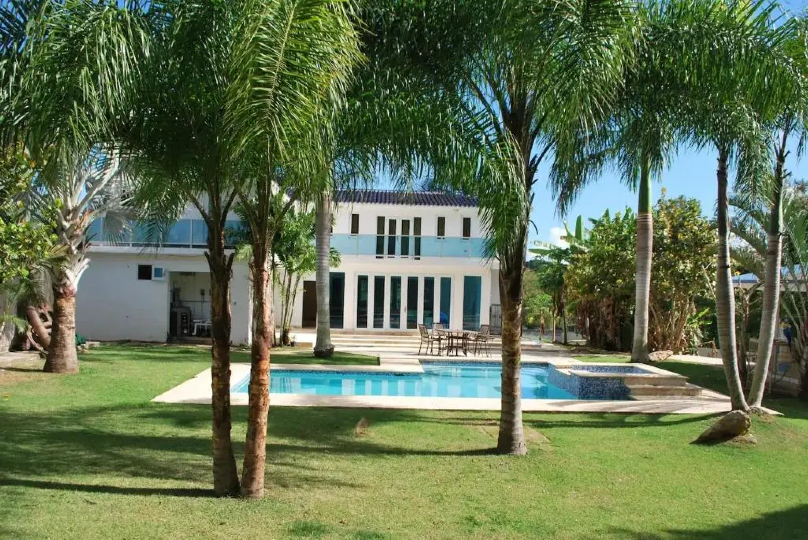 Manati World Point Inn