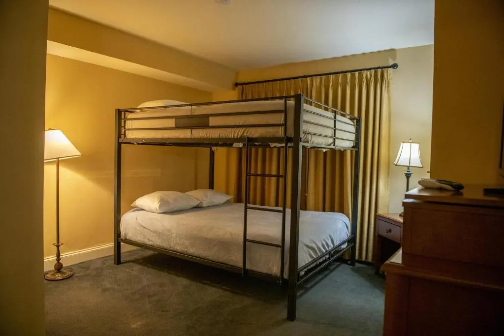 Seneca Unit 320 Deluxe Seneca 2 Bedroom, 2 Bath Condo