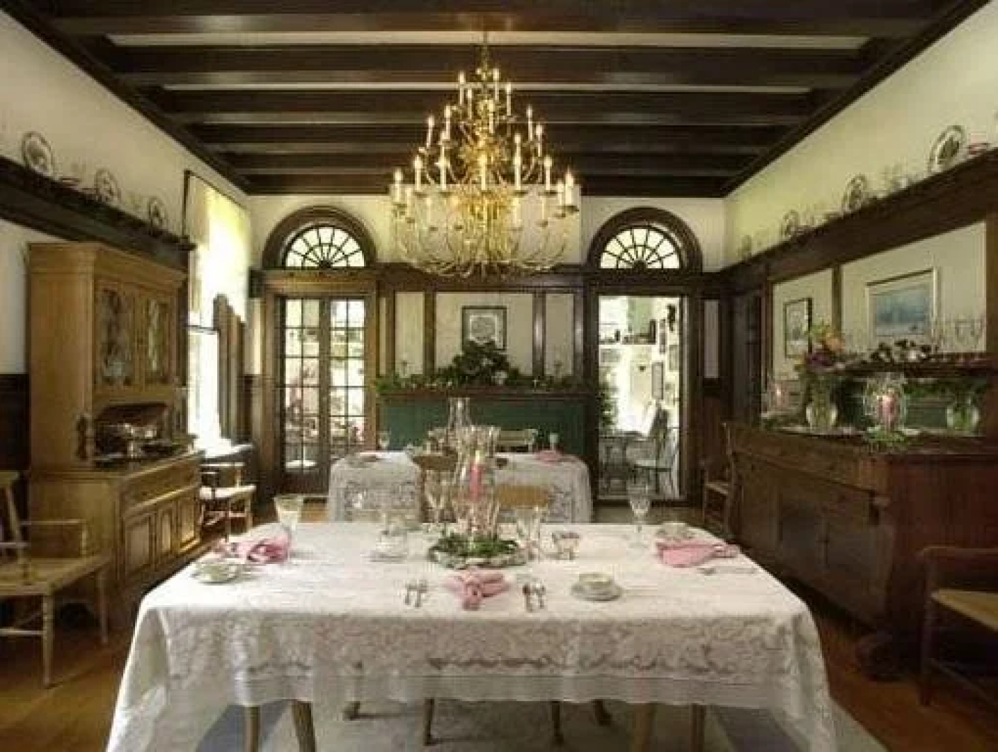 Federal Crest Inn Bed & Breakfast