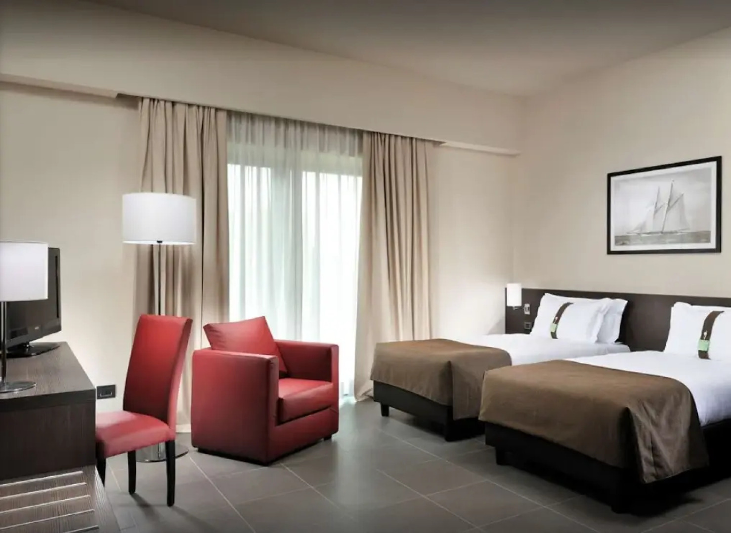 Holiday Inn Suites Naples - Gricignano