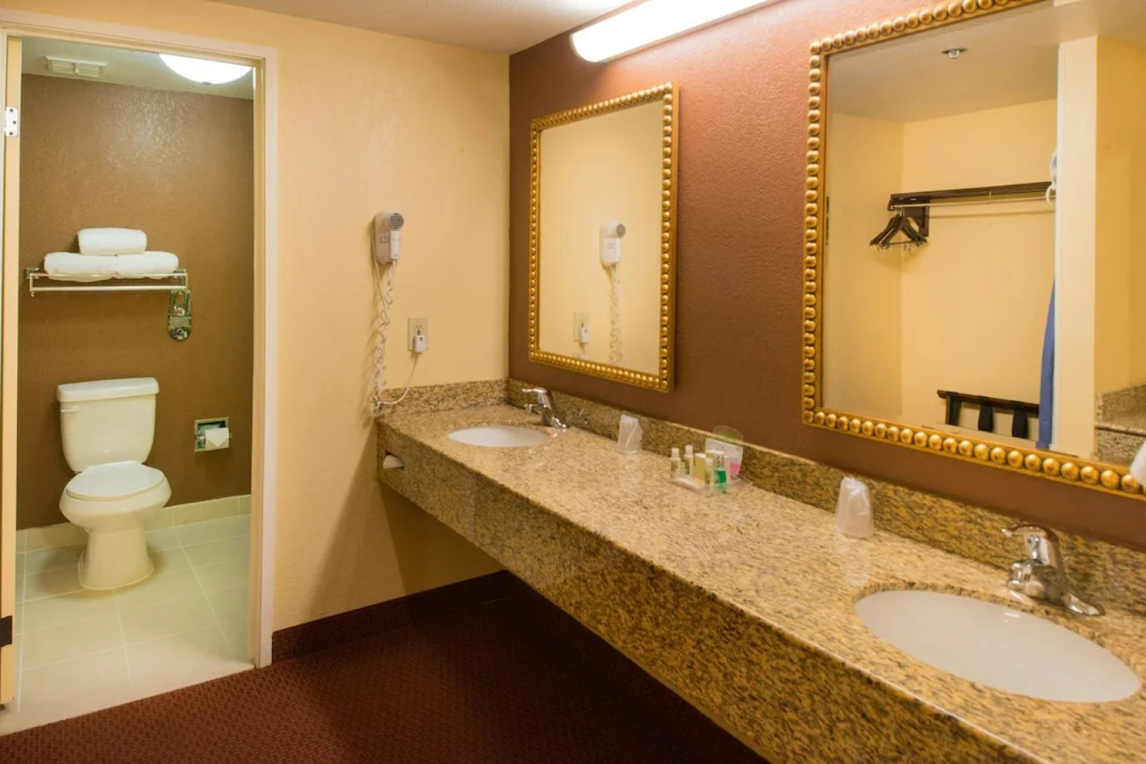 GreenTree Hotel Phoenix West