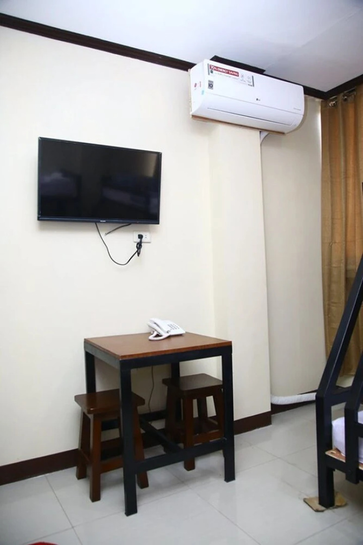 OYO 545 Andrew's Apartelle