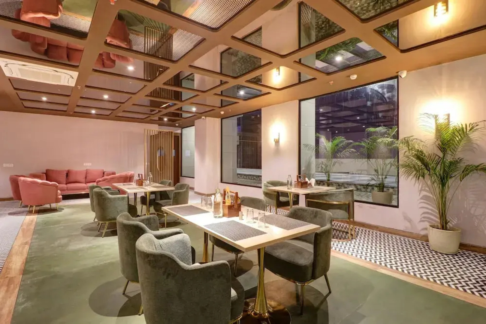 Saltstayz Premier - Mohali Chandigarh