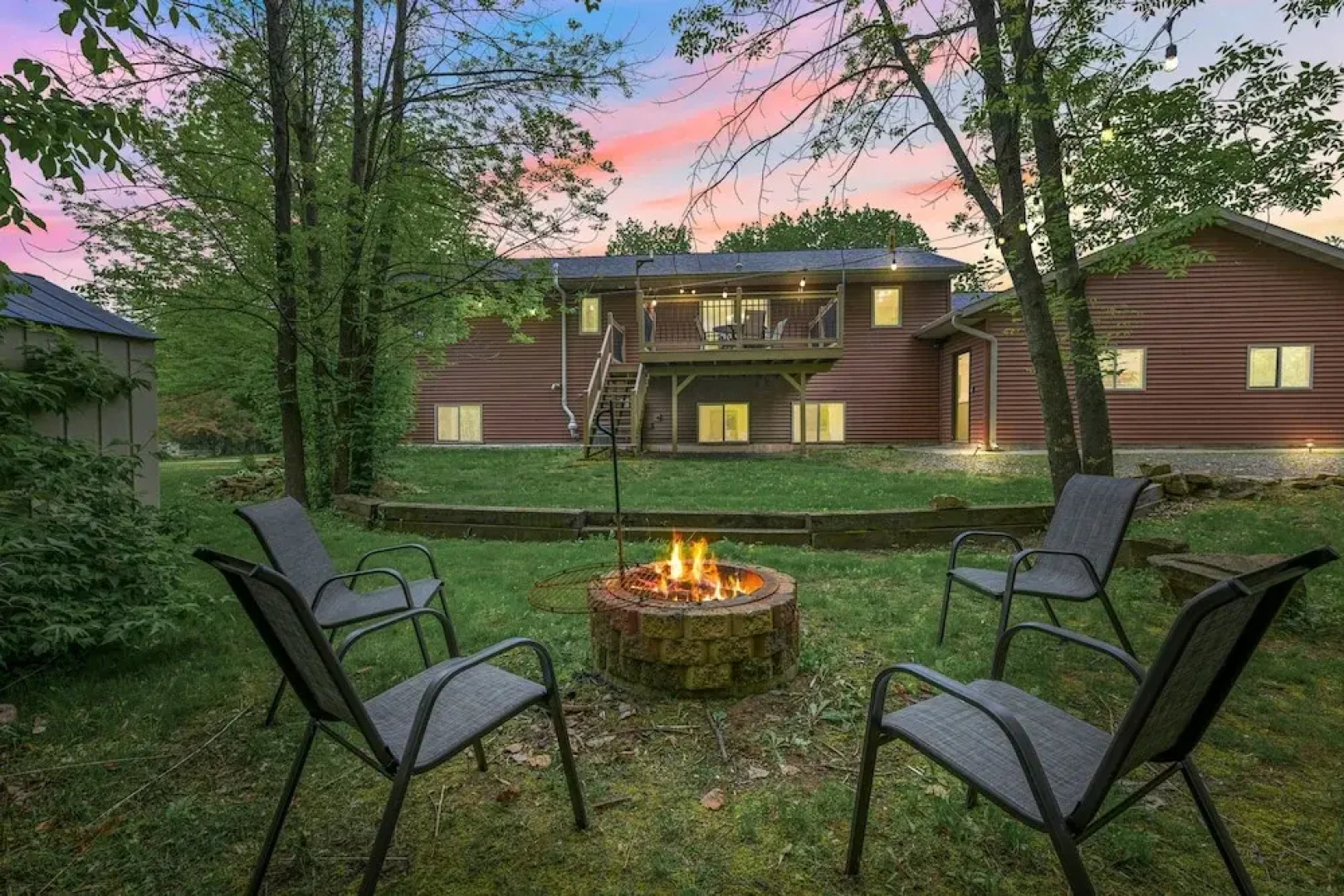 Mosinee Woodland Escape - Lower Suite