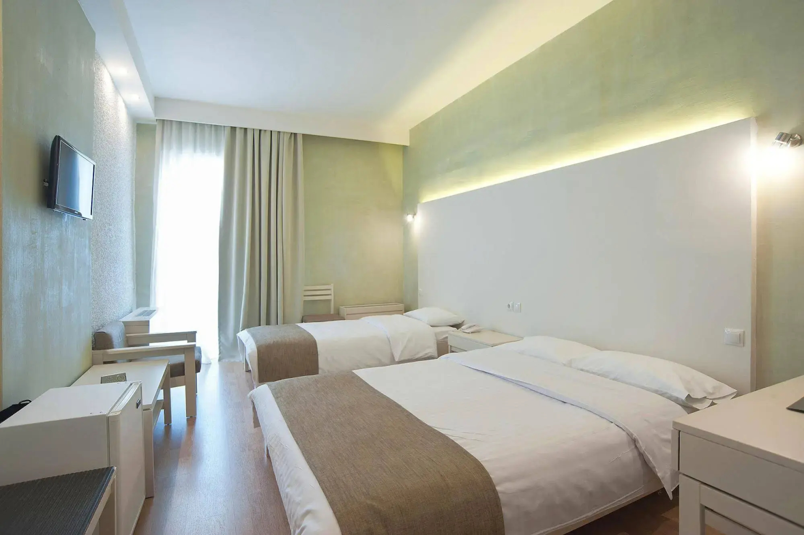 Nidimos Hotel
