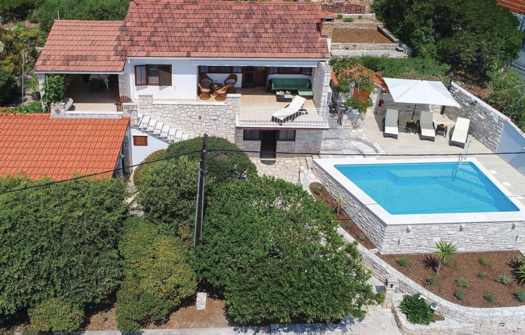 Awesome Home in Nova With Wifi and 4 Bedrooms