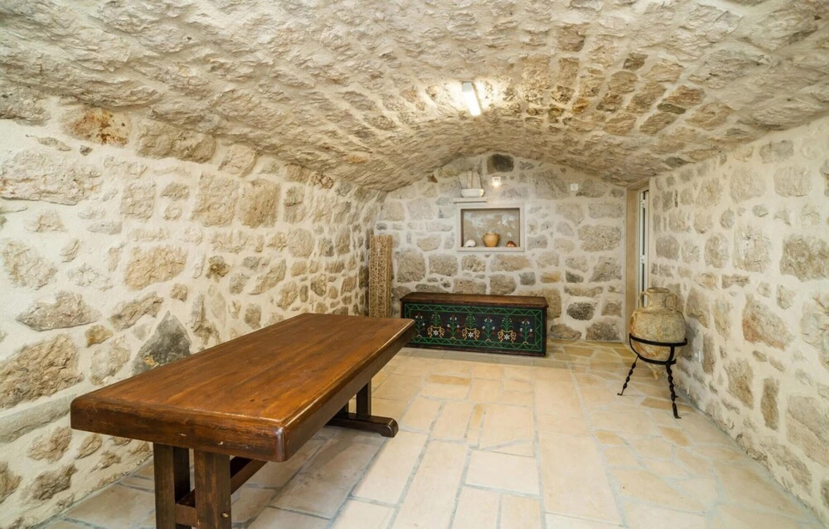 Stunning Home in Slano With Wifi, 2 Bedrooms and Outdoor Swimming Pool