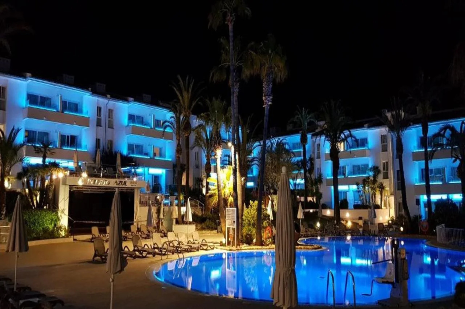 Puerto Azul Suite Hotel