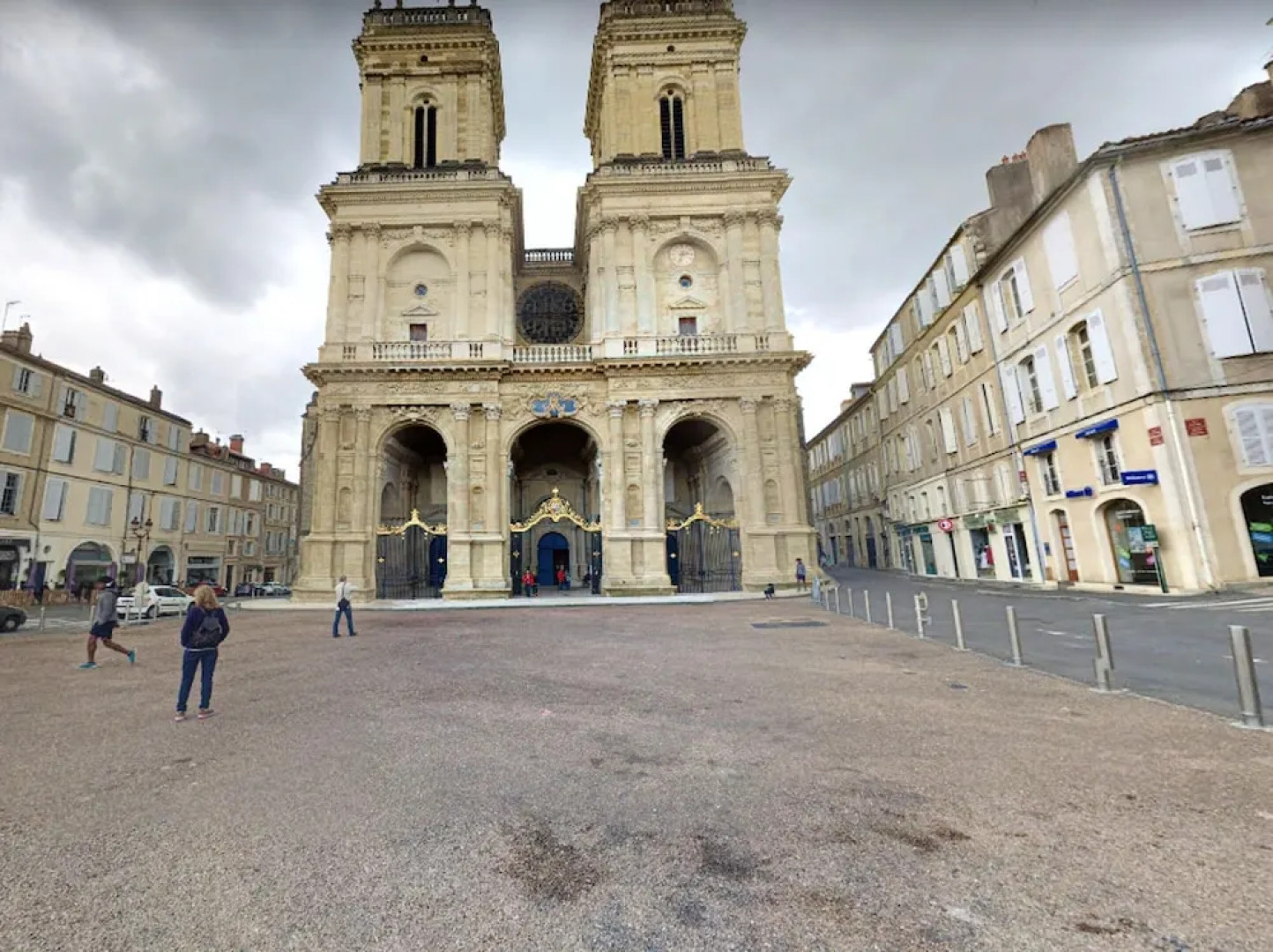 House With 3 Bedrooms in Vic-fezensac, With Wifi - 146 km From the Slo