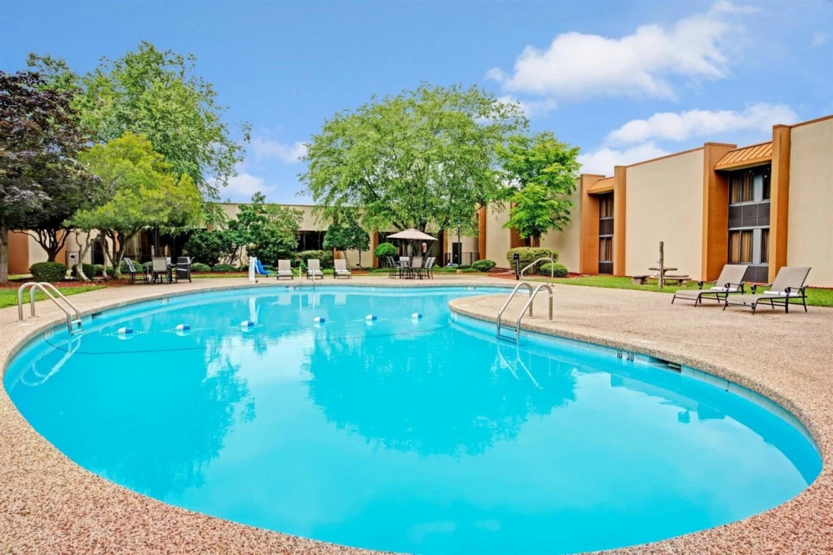 Holiday Inn Hotel Statesville-I-77 Exit 49a