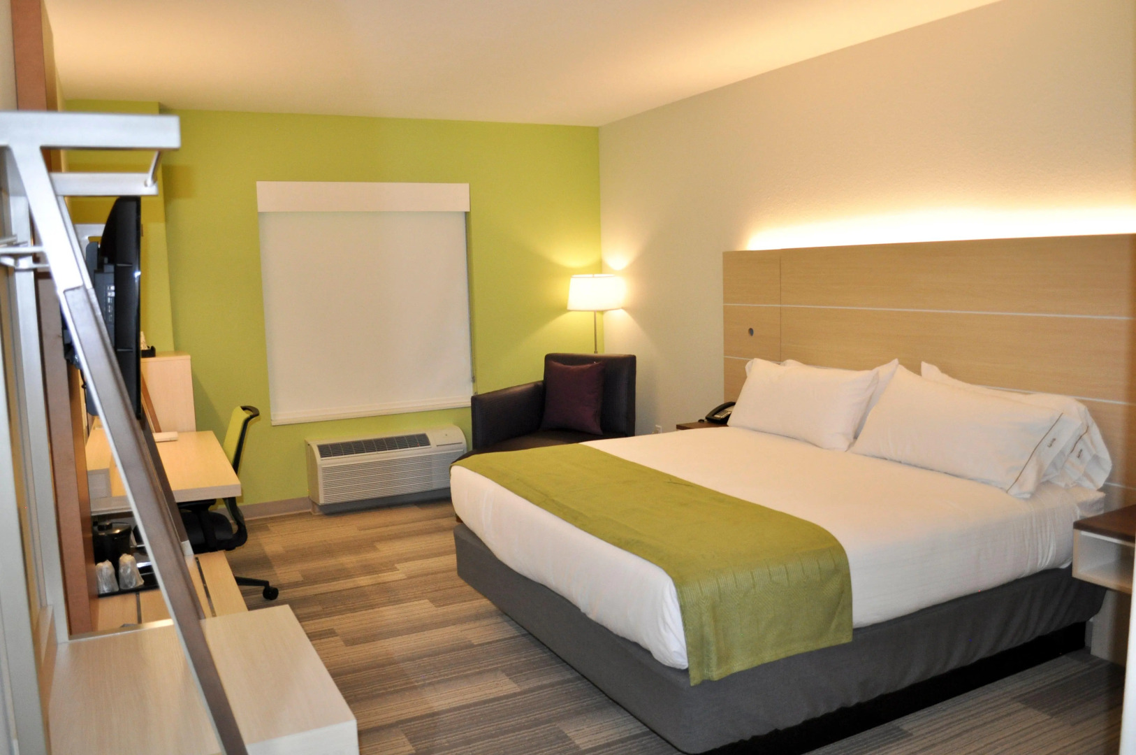 Holiday Inn Express & Suites Price by IHG