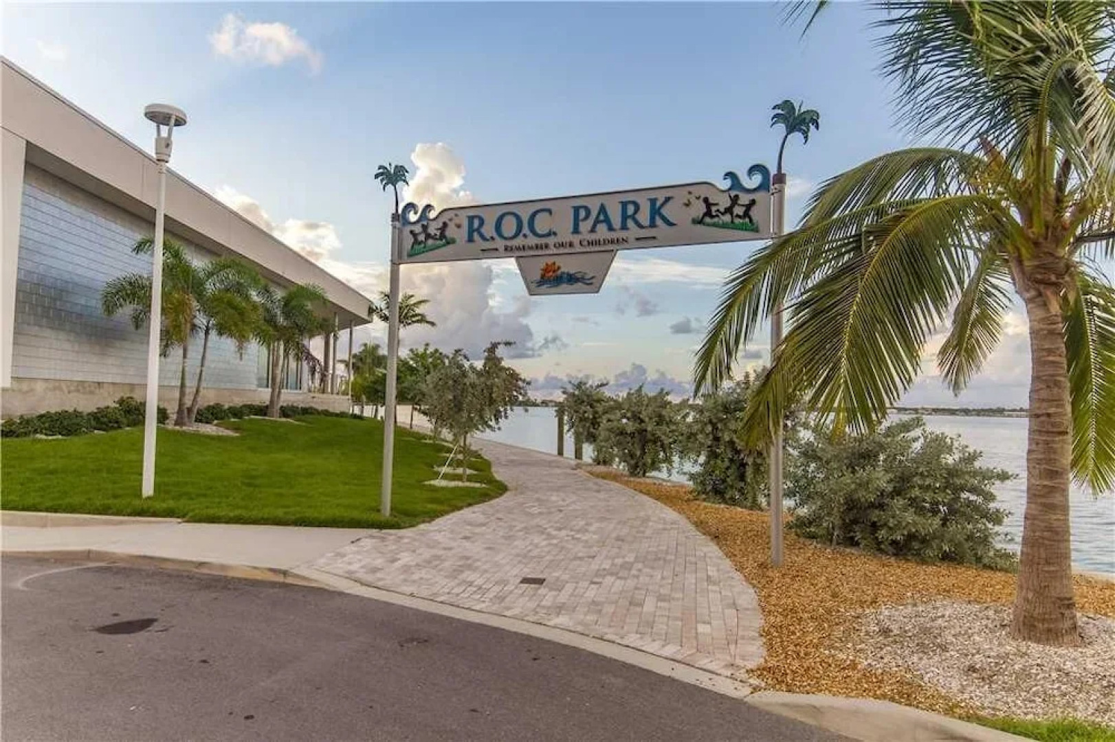 Madeira Beach Yacht Club 337G - Two Bedroom Condo