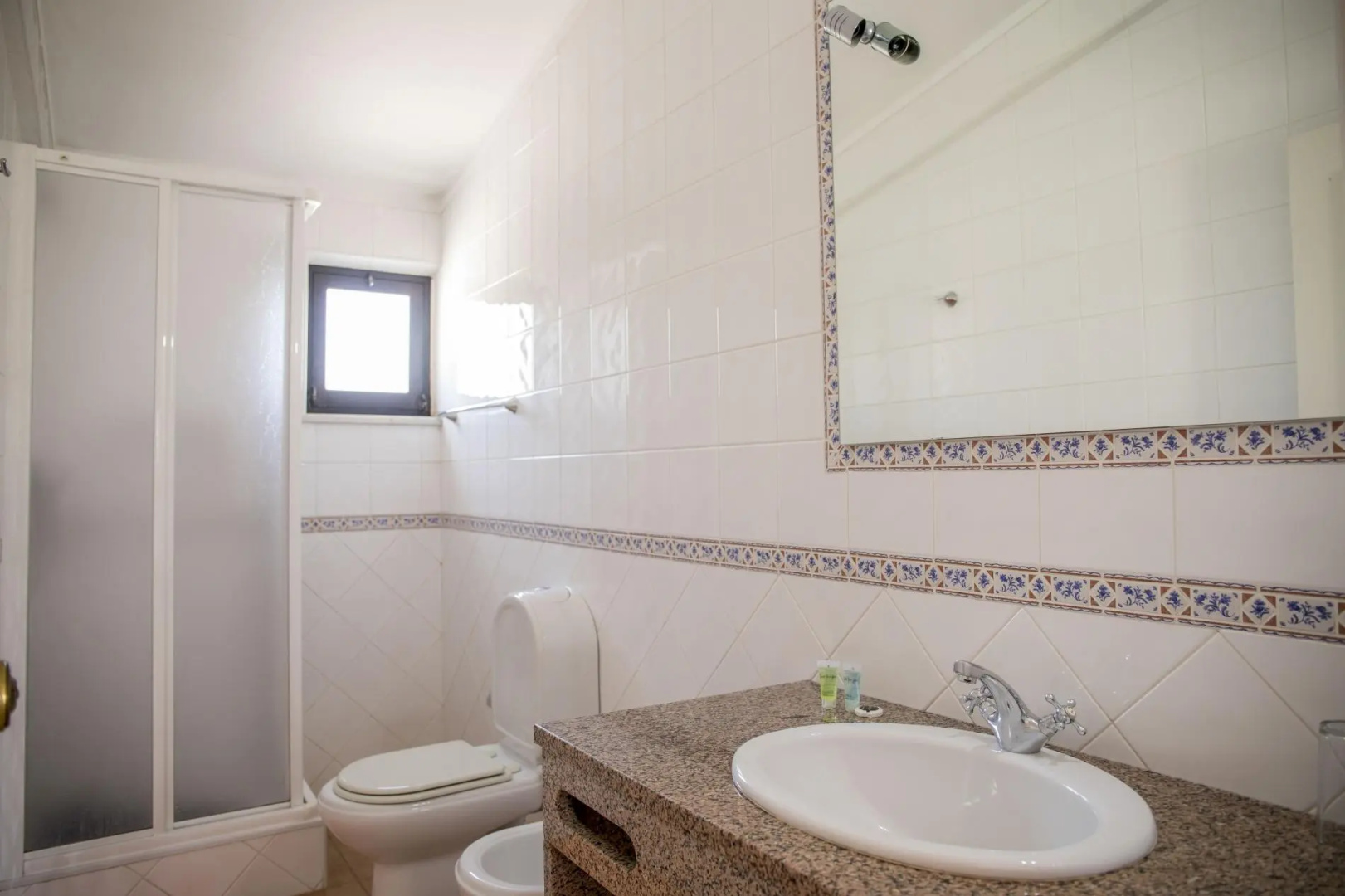 E - Countryside Guesthouse Bedroom nº 3