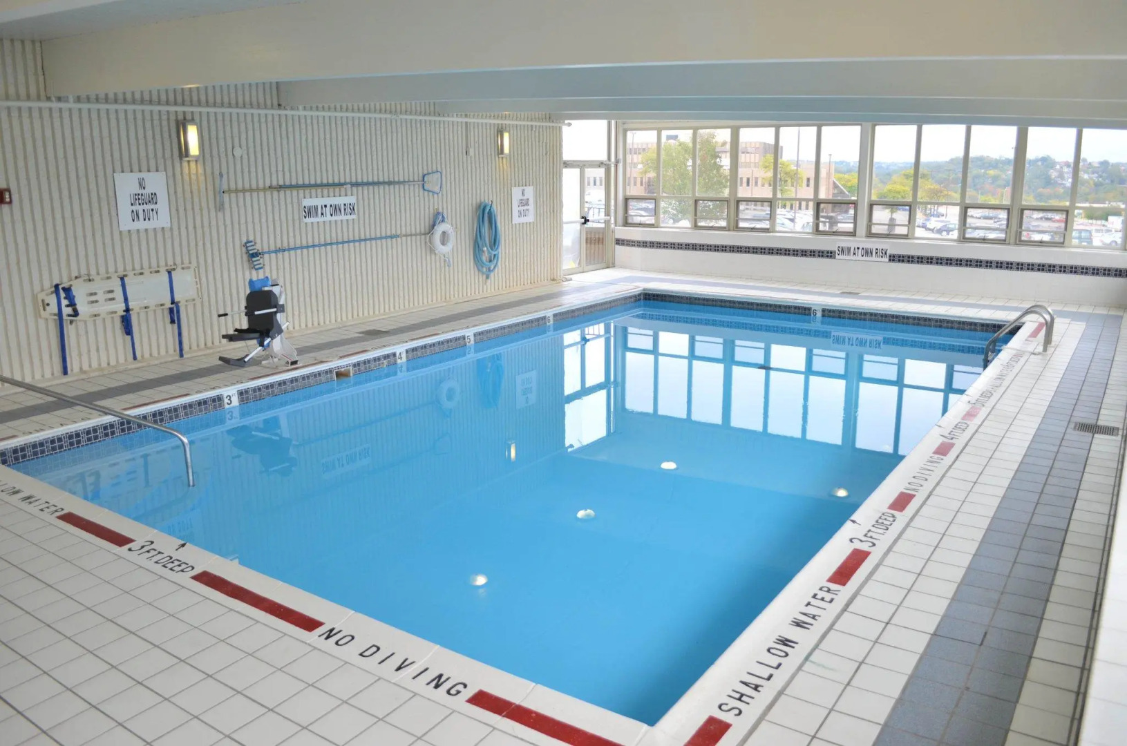 Holiday Inn Express & Suites Pittsburgh West - Greentree by IHG