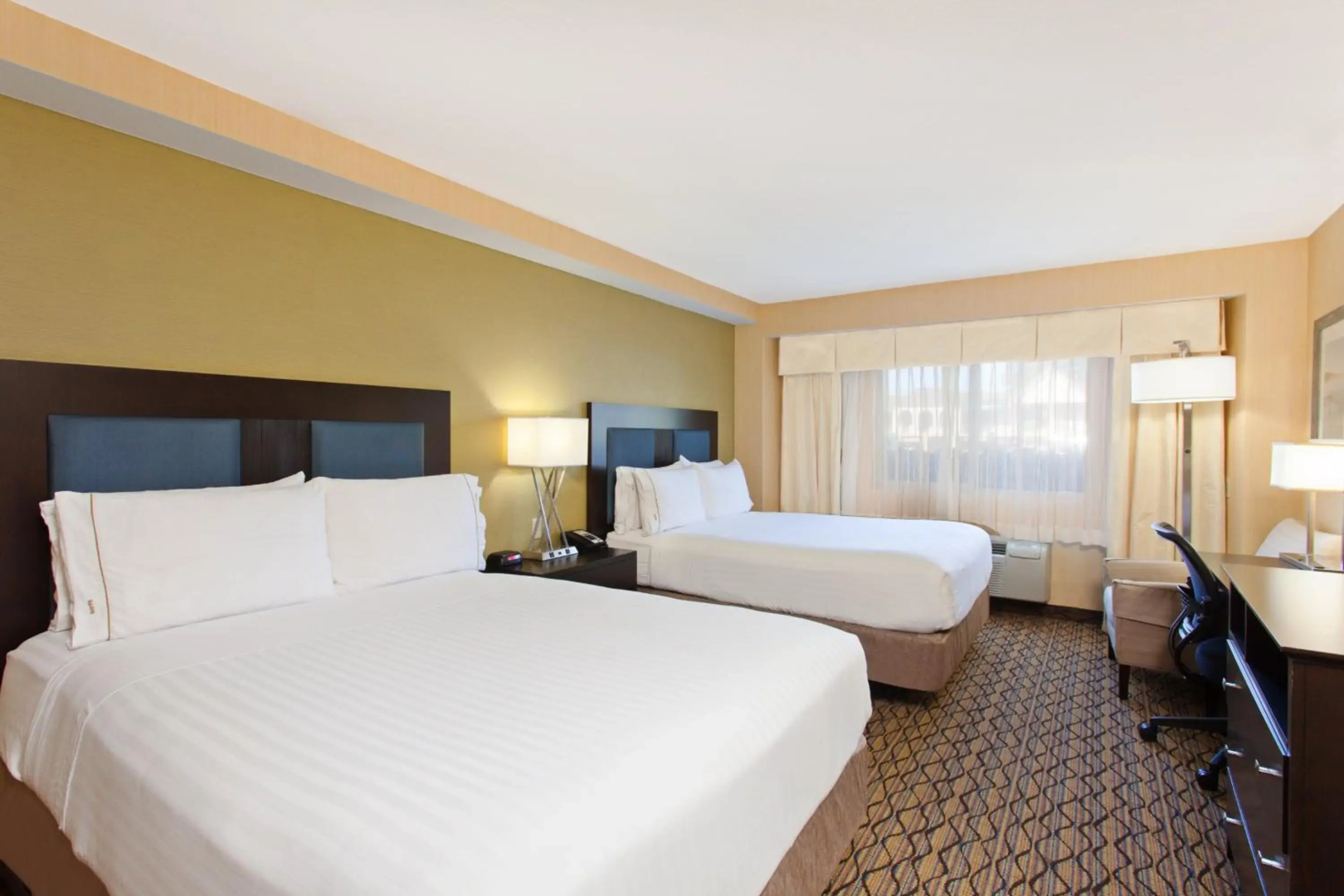 Holiday Inn Express Newport Beach by IHG