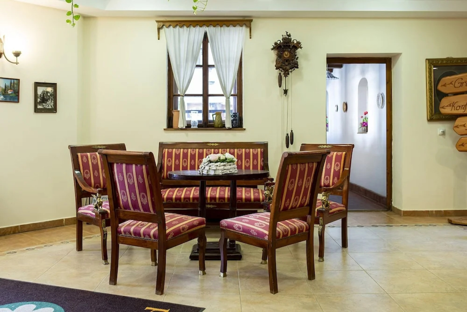 Gastland M1 Hotel & Conference Center