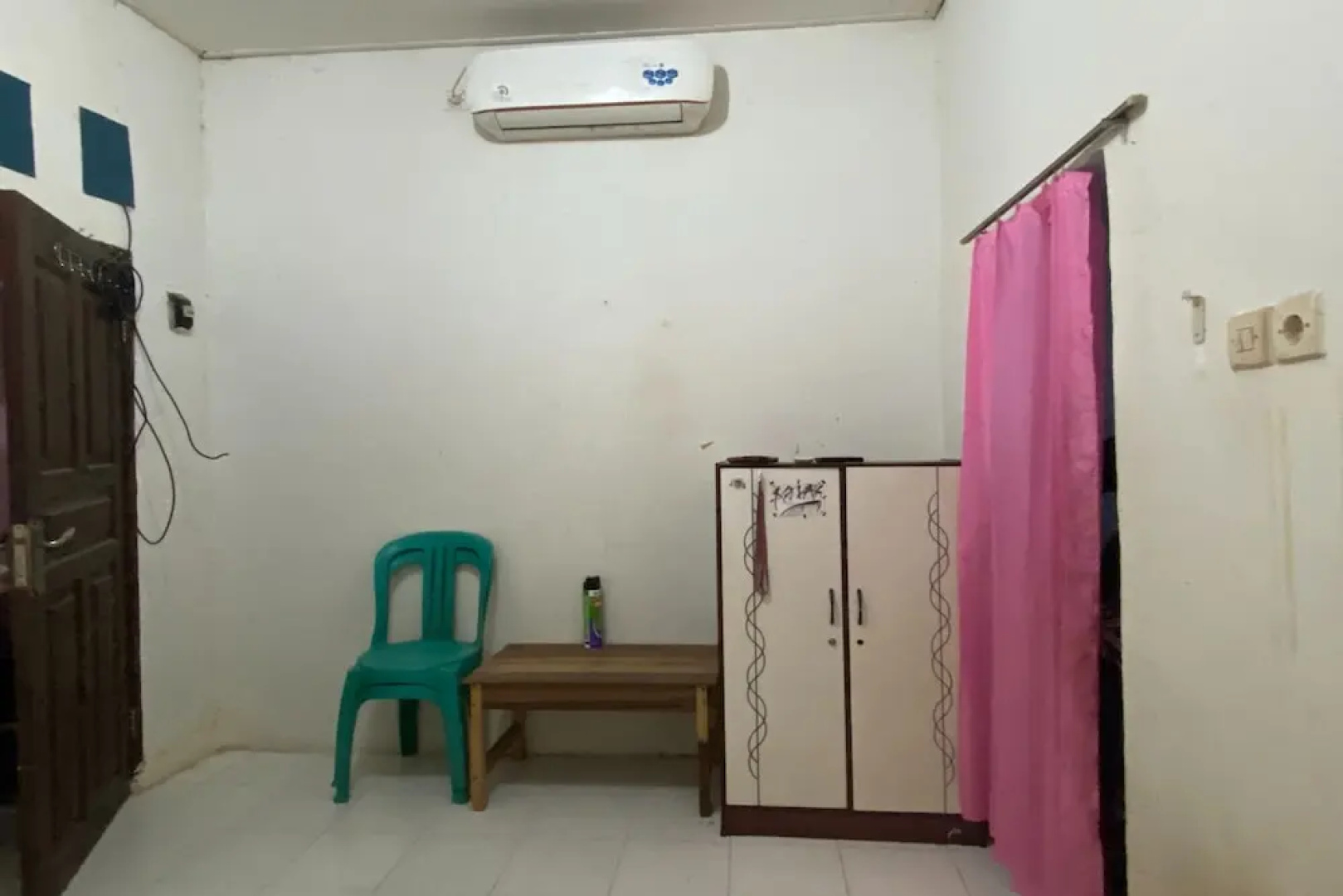 OYO Life 93259 Kos Kurnia