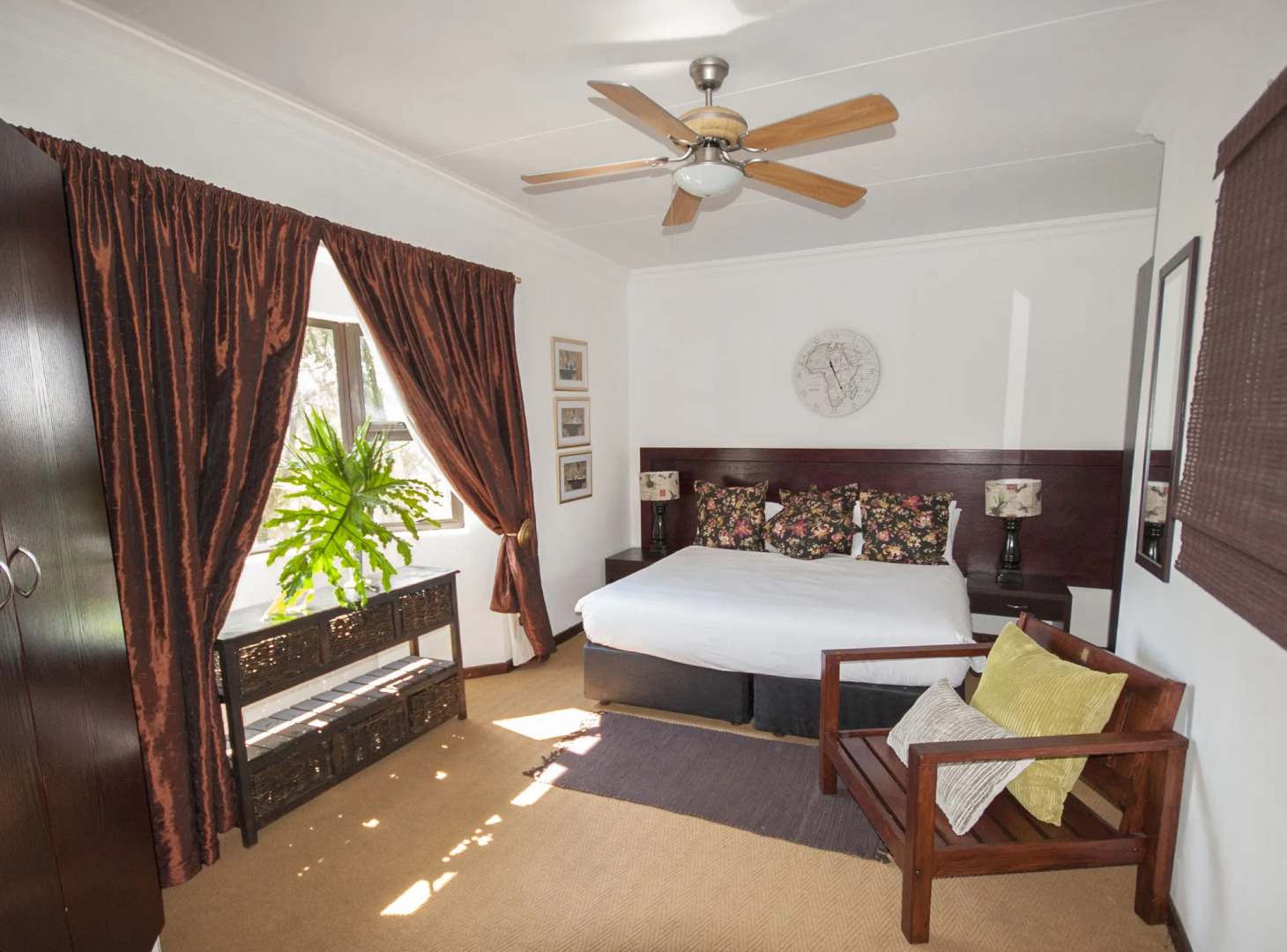 The Lakes Hotel and Conference Centre