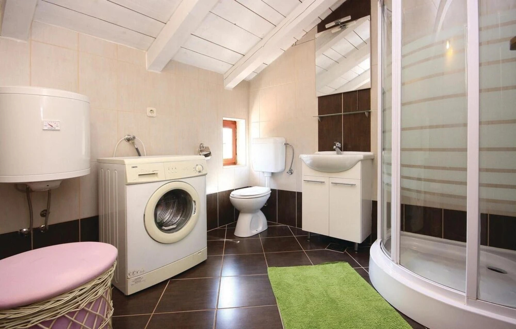 Amazing Home in Lozovac with Hot Tub, WiFi & 4 Bedrooms