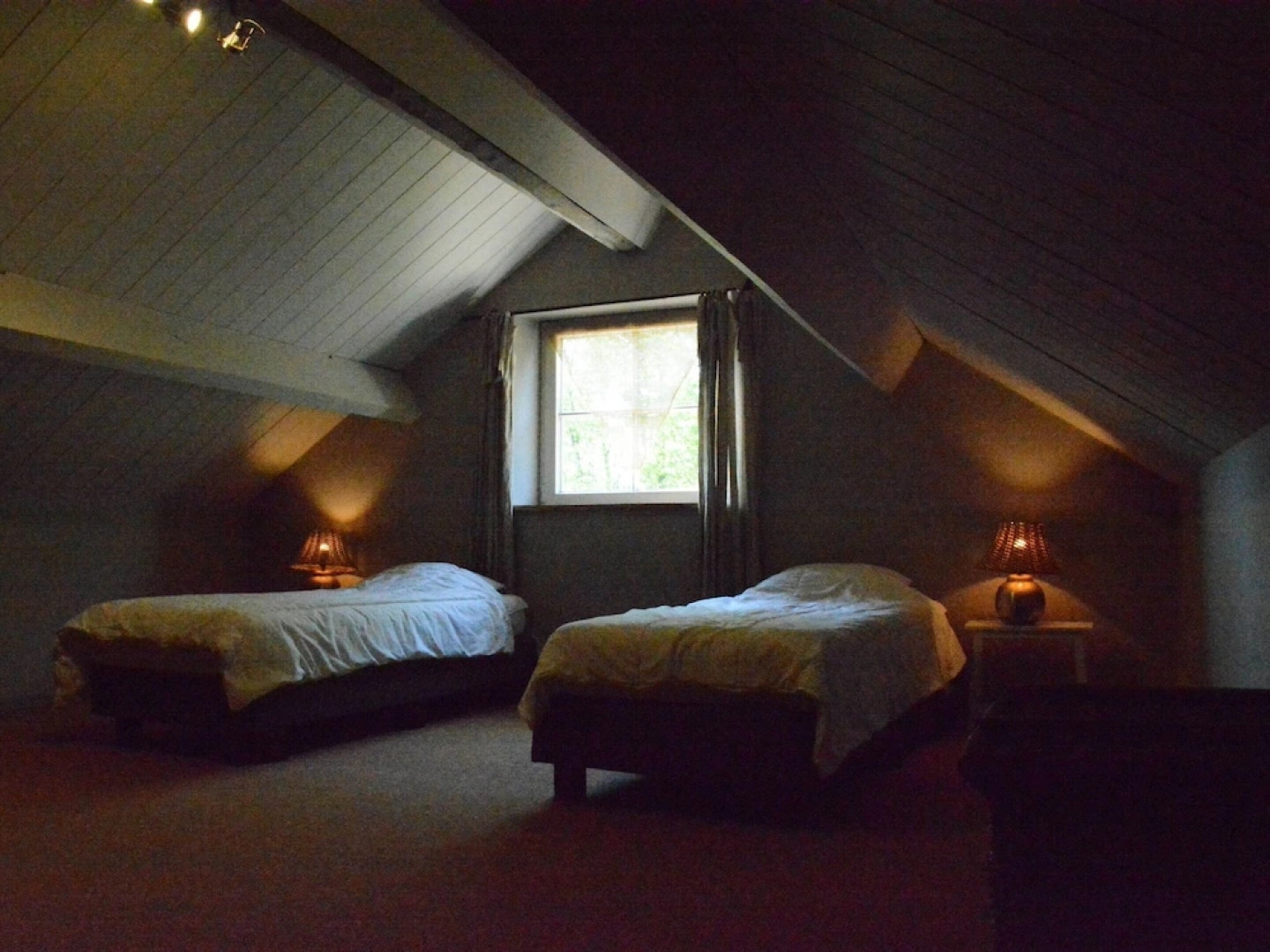 Cottage With Foosball & Garden