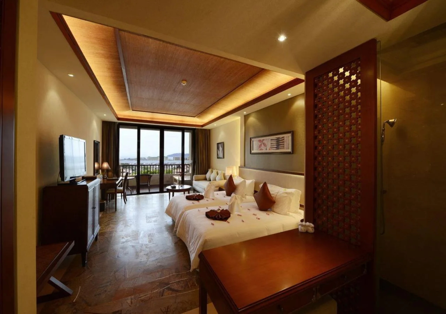 Shixishu Jianguo Yalong Bay Resort Hotel