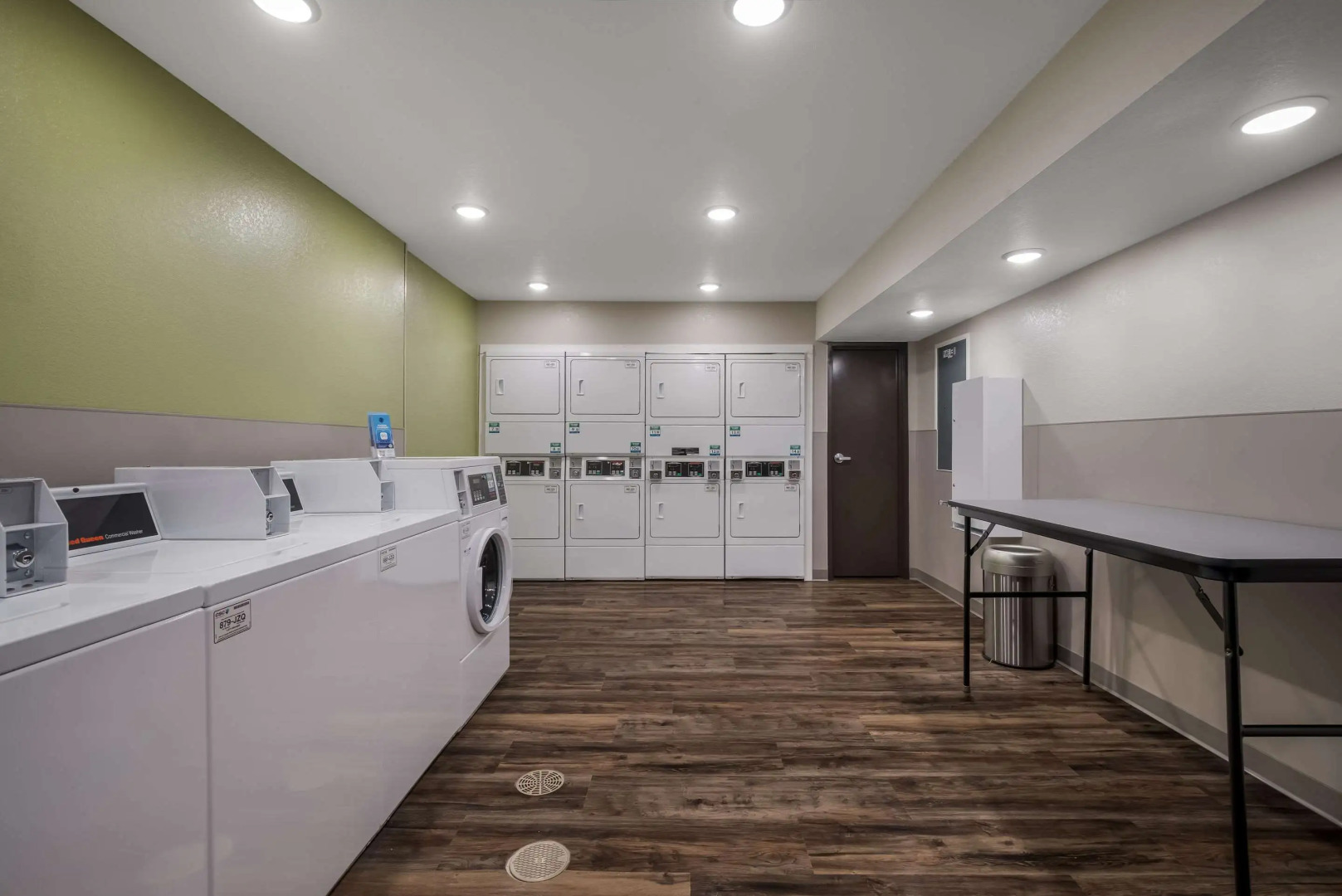 Woodspring Suites Milwaukee - Menomonee Falls