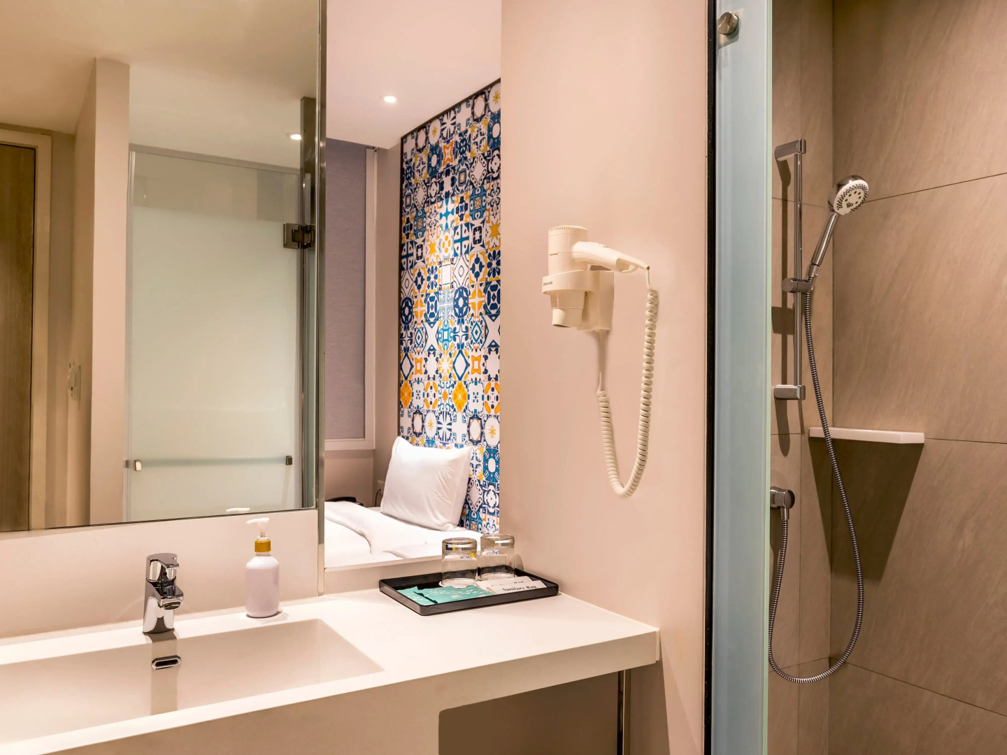 Отель ibis Styles Phuket City Hotel