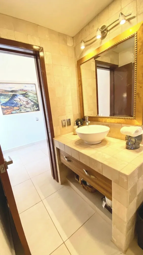 Modern LUX Ajijic 2 Bed Home -fantastic Location -bikes - Gym - Pickleball Court
