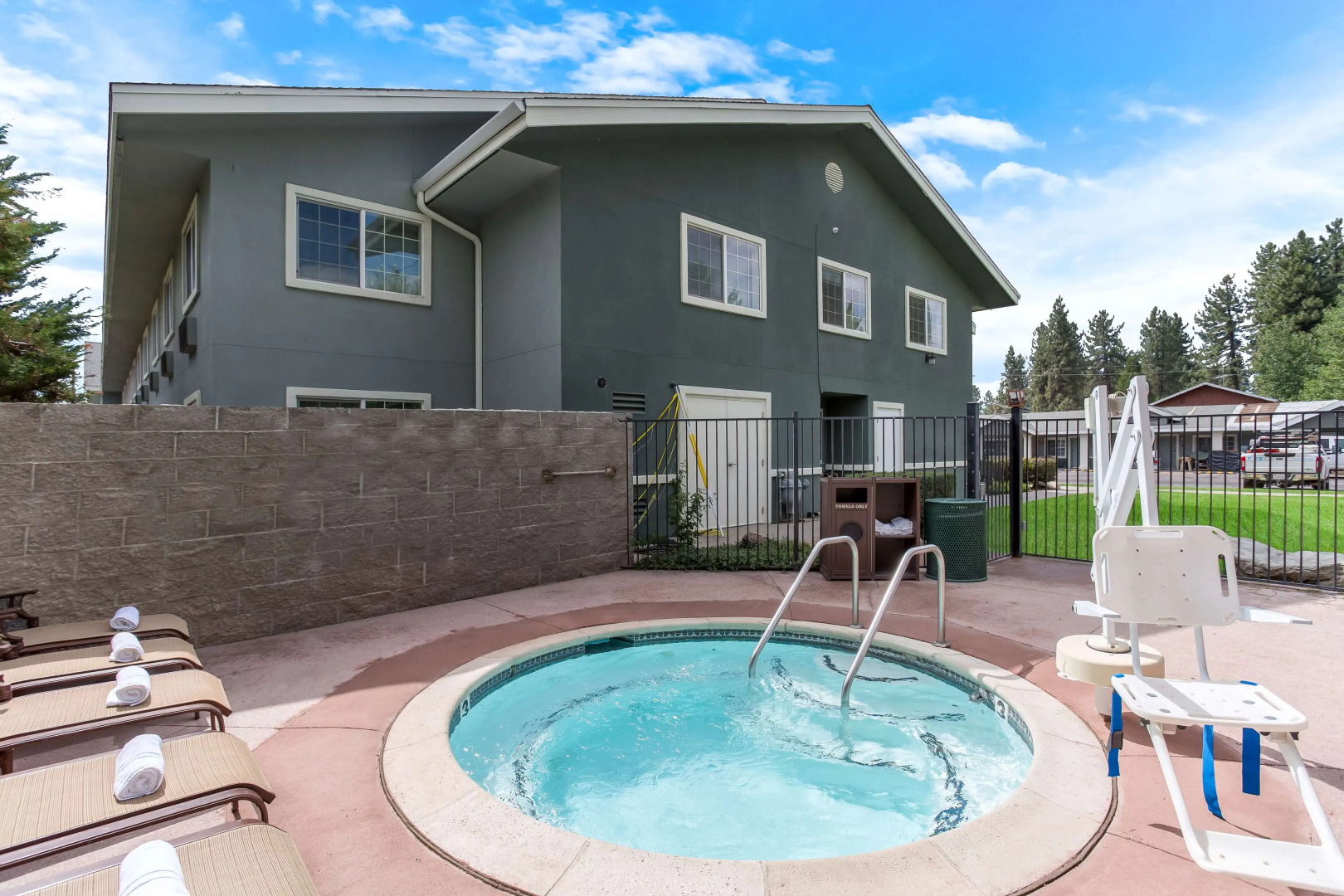 Best Western Rose Quartz Inn