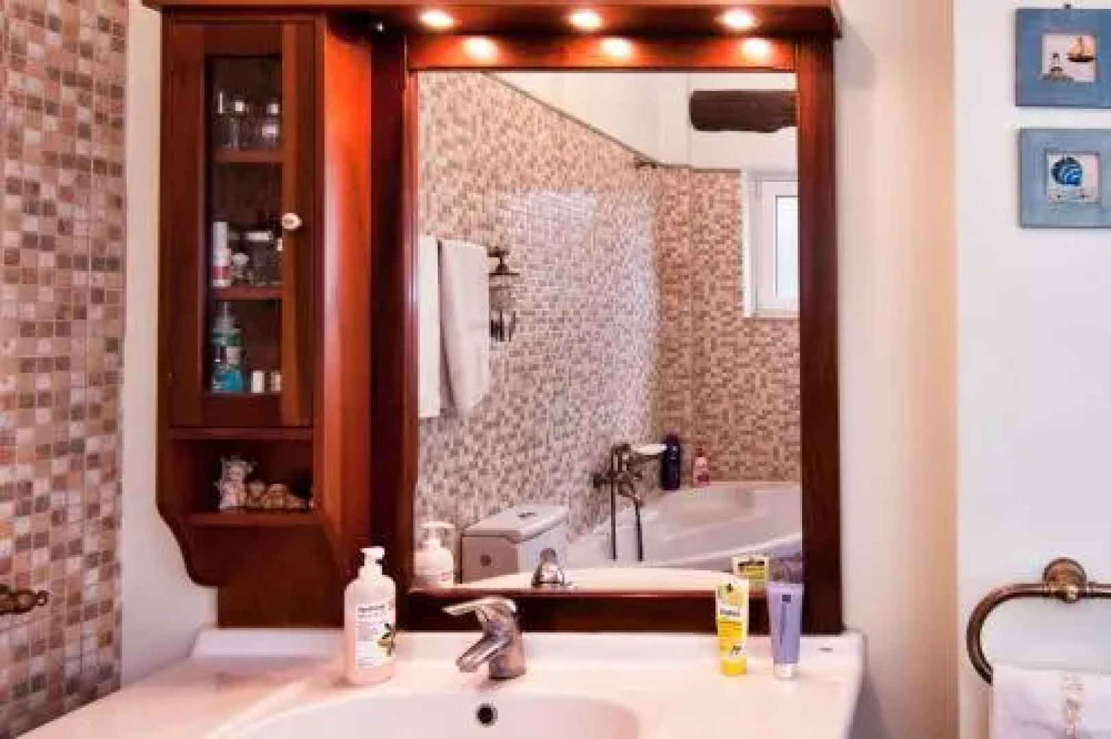 Evelina's Country House